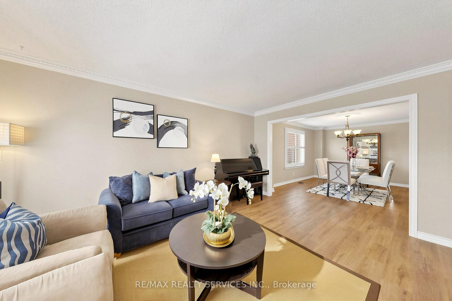 Photo 20 of 35 Linden Crescent, Brampton, Westgate — HOMEH