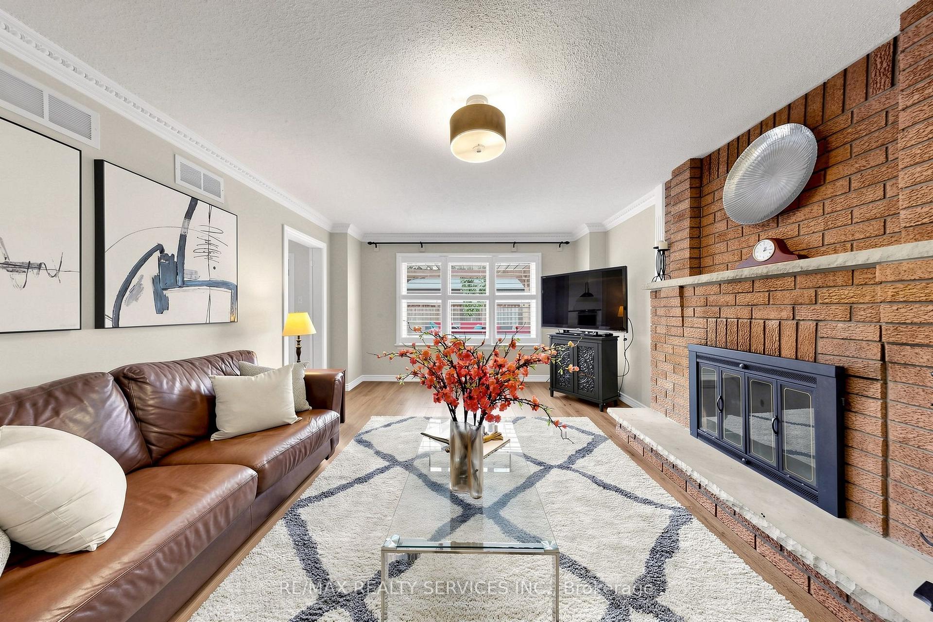 Photo 25 of 35 Linden Crescent, Brampton, Westgate — HOMEH