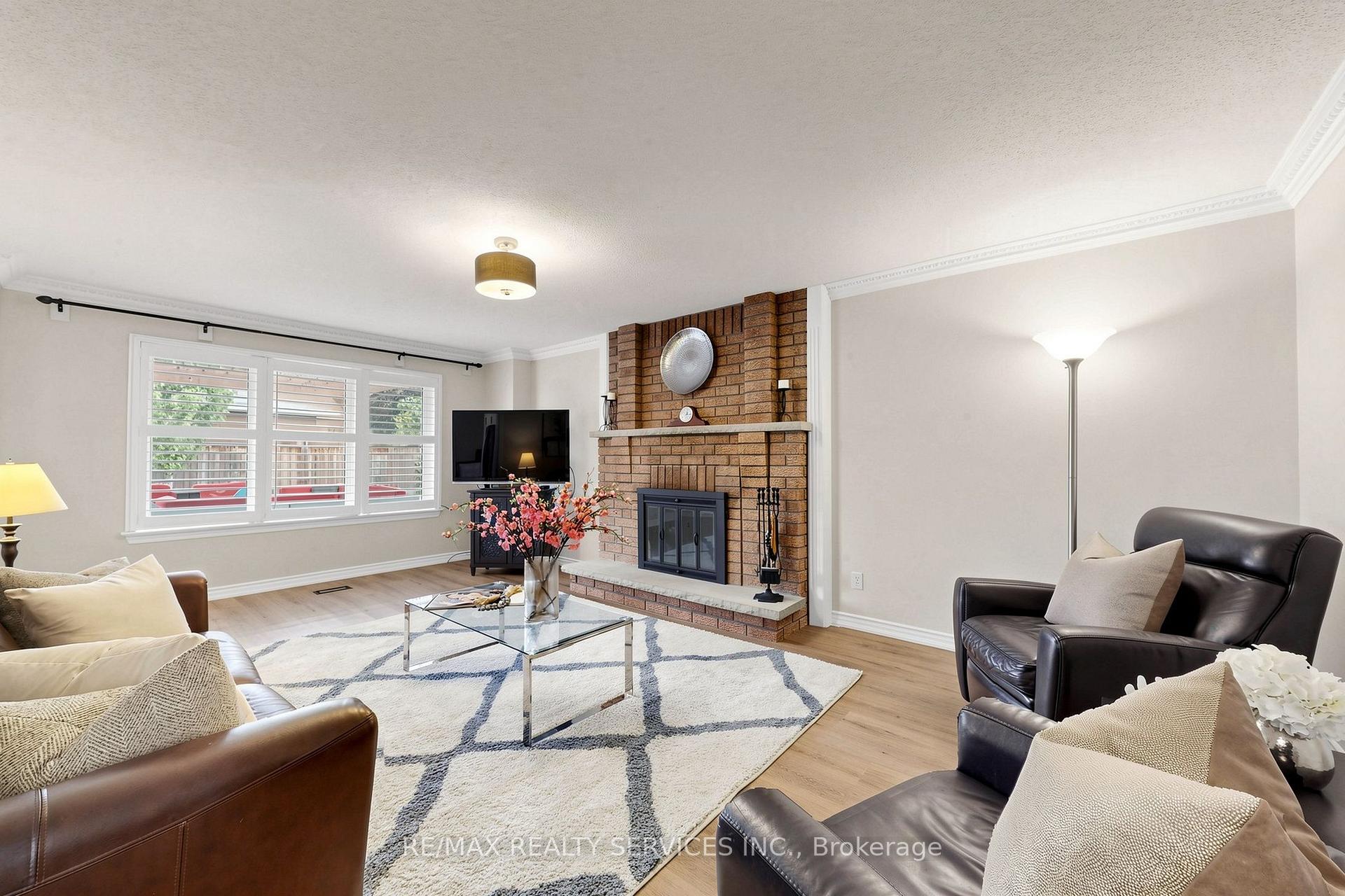 Photo 28 of 35 Linden Crescent, Brampton, Westgate — HOMEH