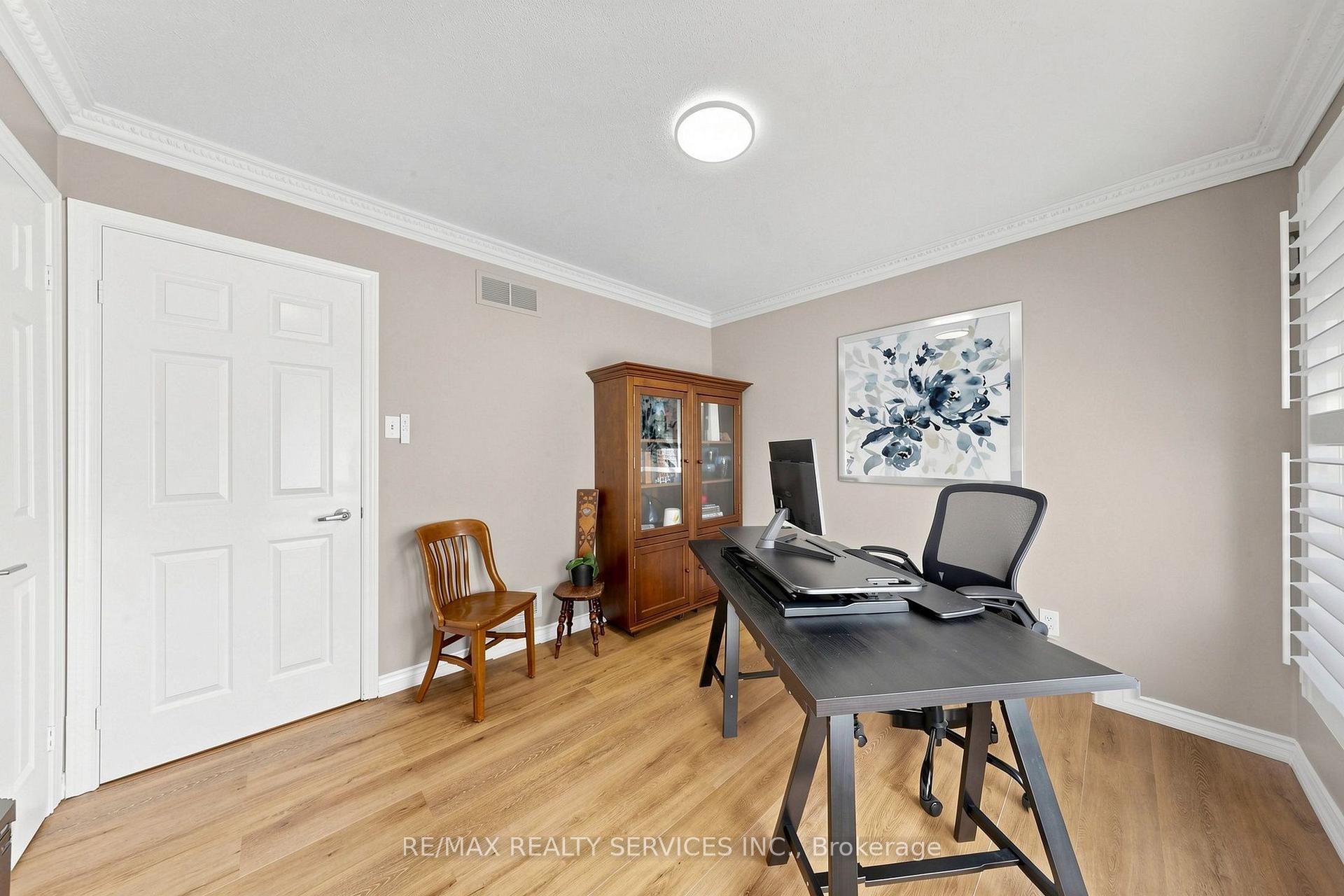 Photo 44 of 35 Linden Crescent, Brampton, Westgate — HOMEH