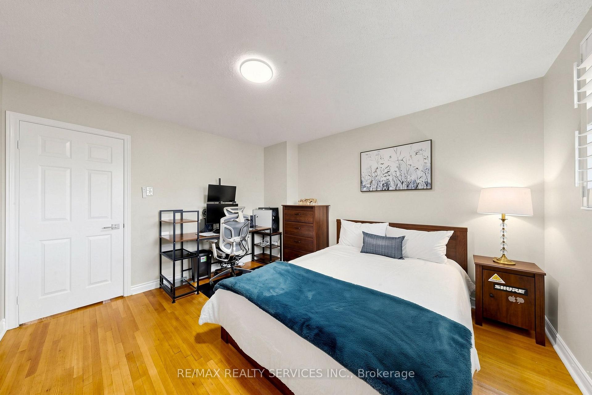 Photo 58 of 35 Linden Crescent, Brampton, Westgate — HOMEH