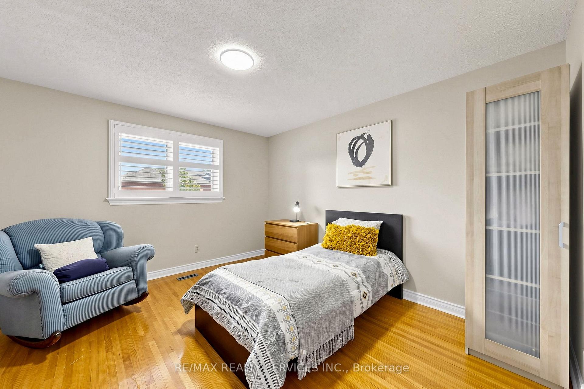 Photo 64 of 35 Linden Crescent, Brampton, Westgate — HOMEH