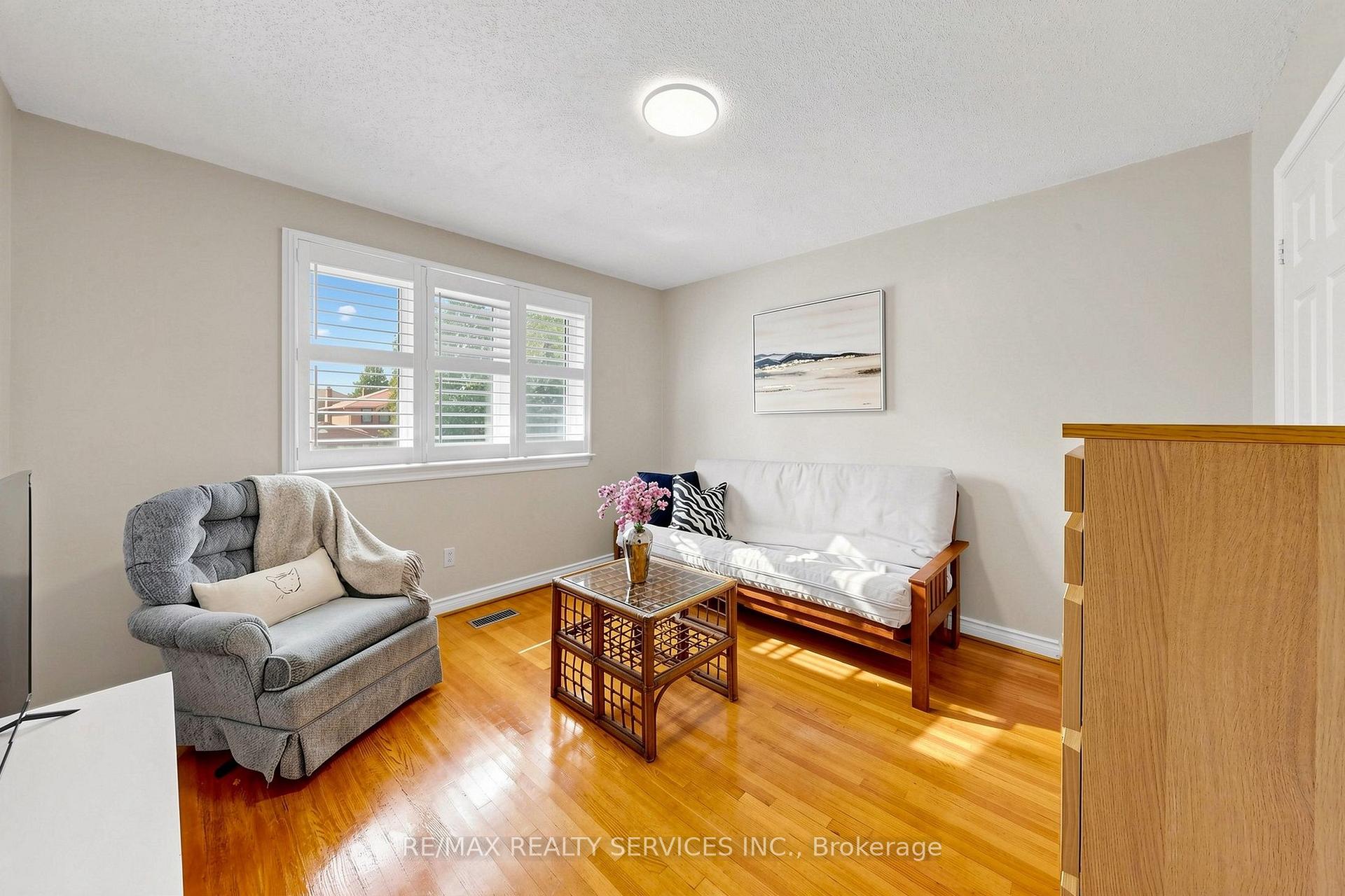 Photo 66 of 35 Linden Crescent, Brampton, Westgate — HOMEH