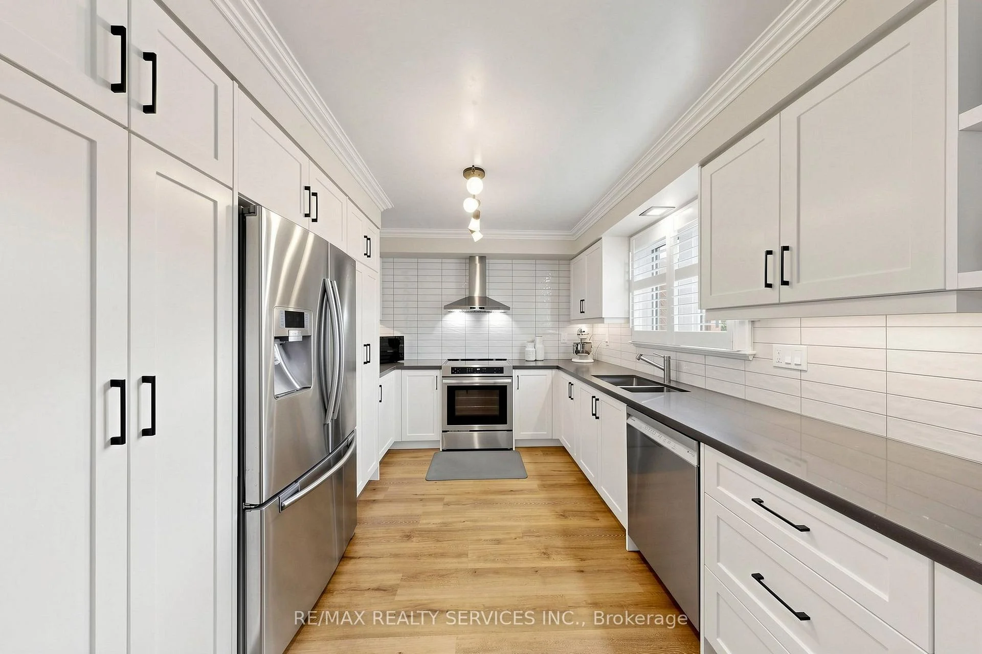Photo 30 of 35 Linden Crescent, Brampton, Westgate — HOMEH