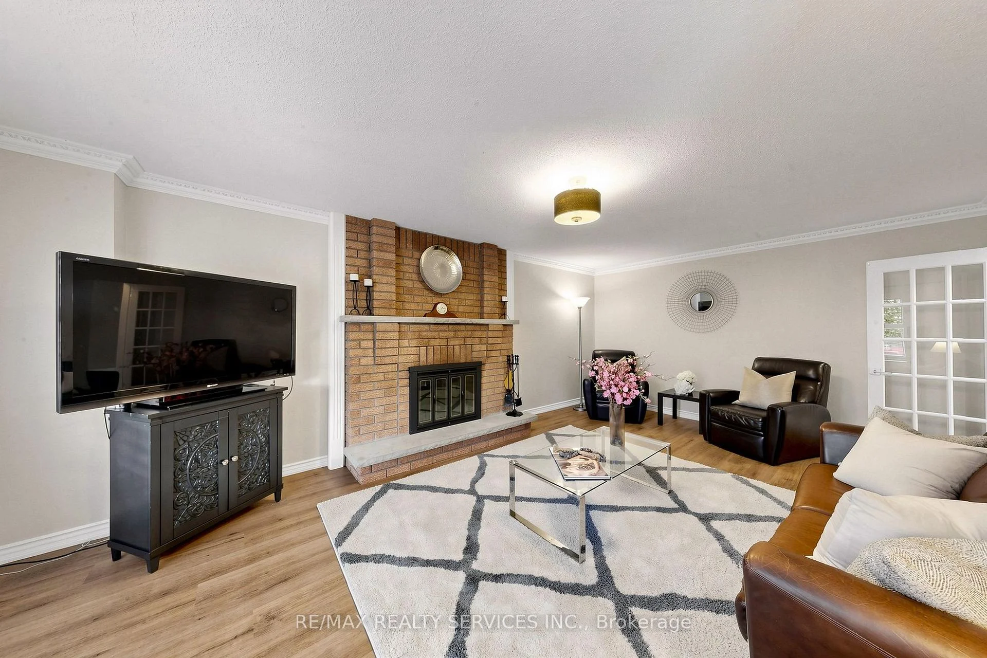 Photo 33 of 35 Linden Crescent, Brampton, Westgate — HOMEH