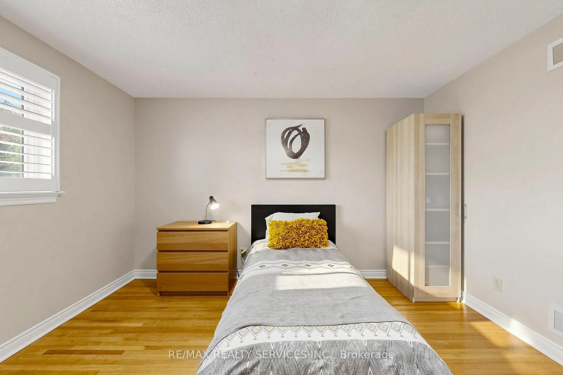 Photo 79 of 35 Linden Crescent, Brampton, Westgate — HOMEH