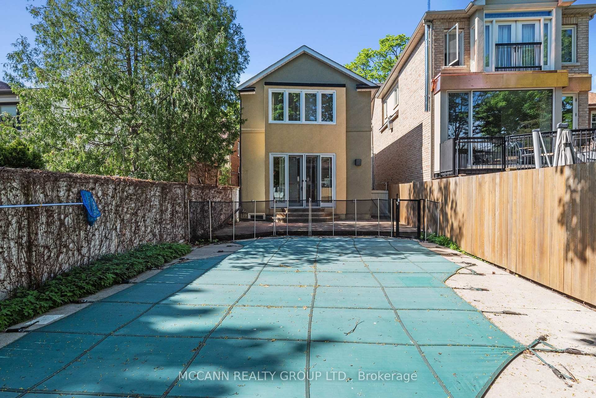Photo 2 of 137 Old Orchard Grove, Toronto, Lawrence Park North — HOMEH