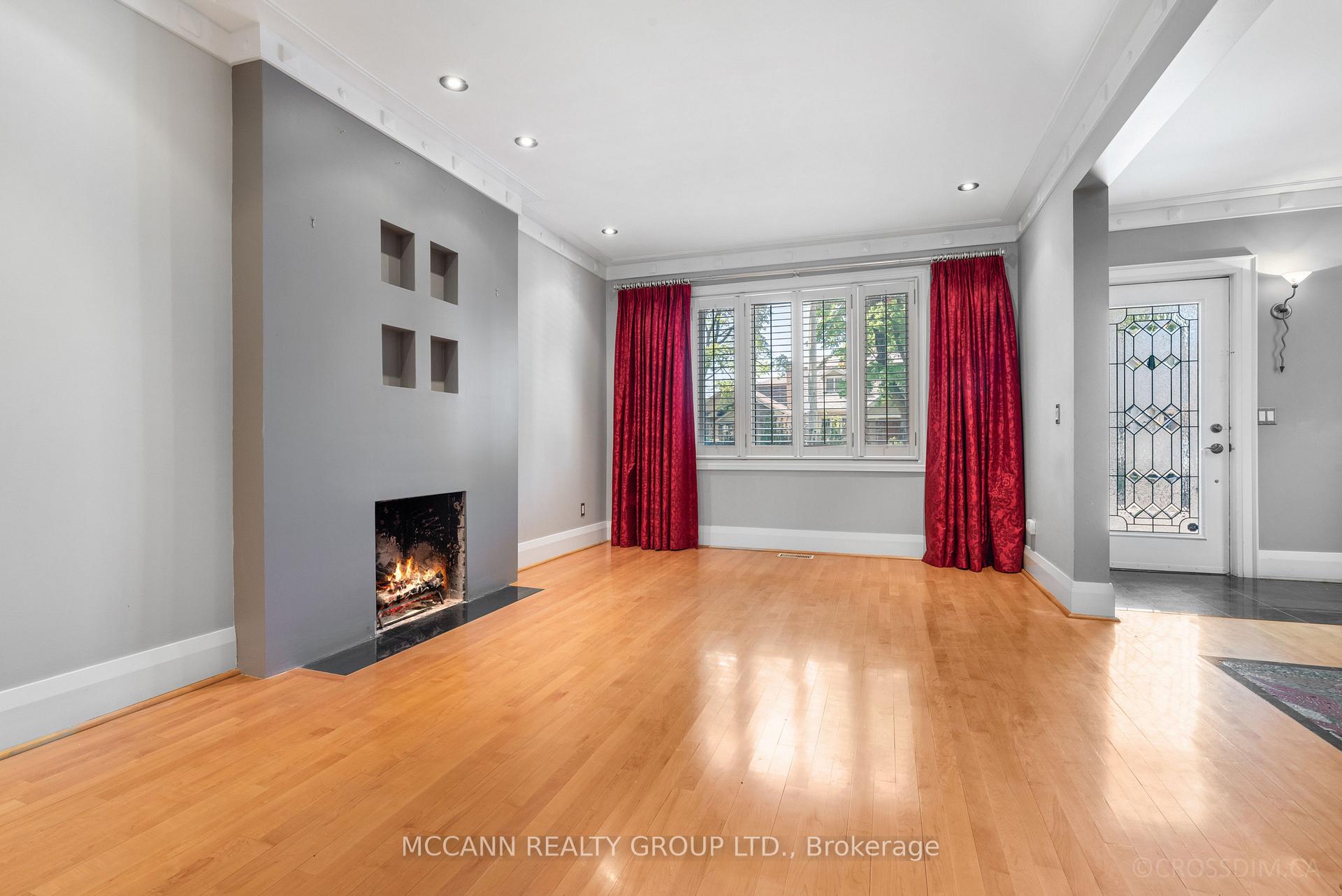 Photo 10 of 137 Old Orchard Grove, Toronto, Lawrence Park North — HOMEH