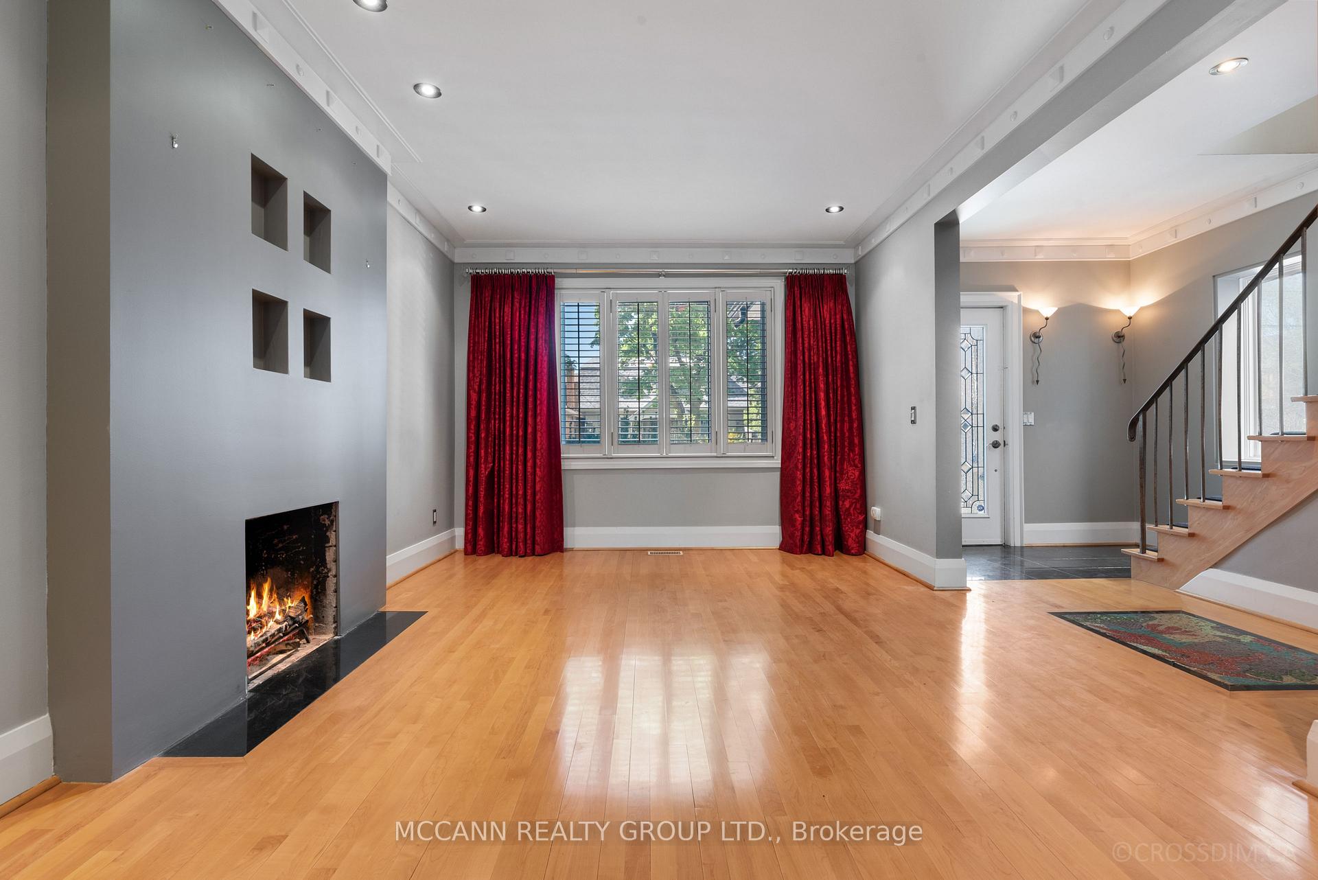Photo 11 of 137 Old Orchard Grove, Toronto, Lawrence Park North — HOMEH