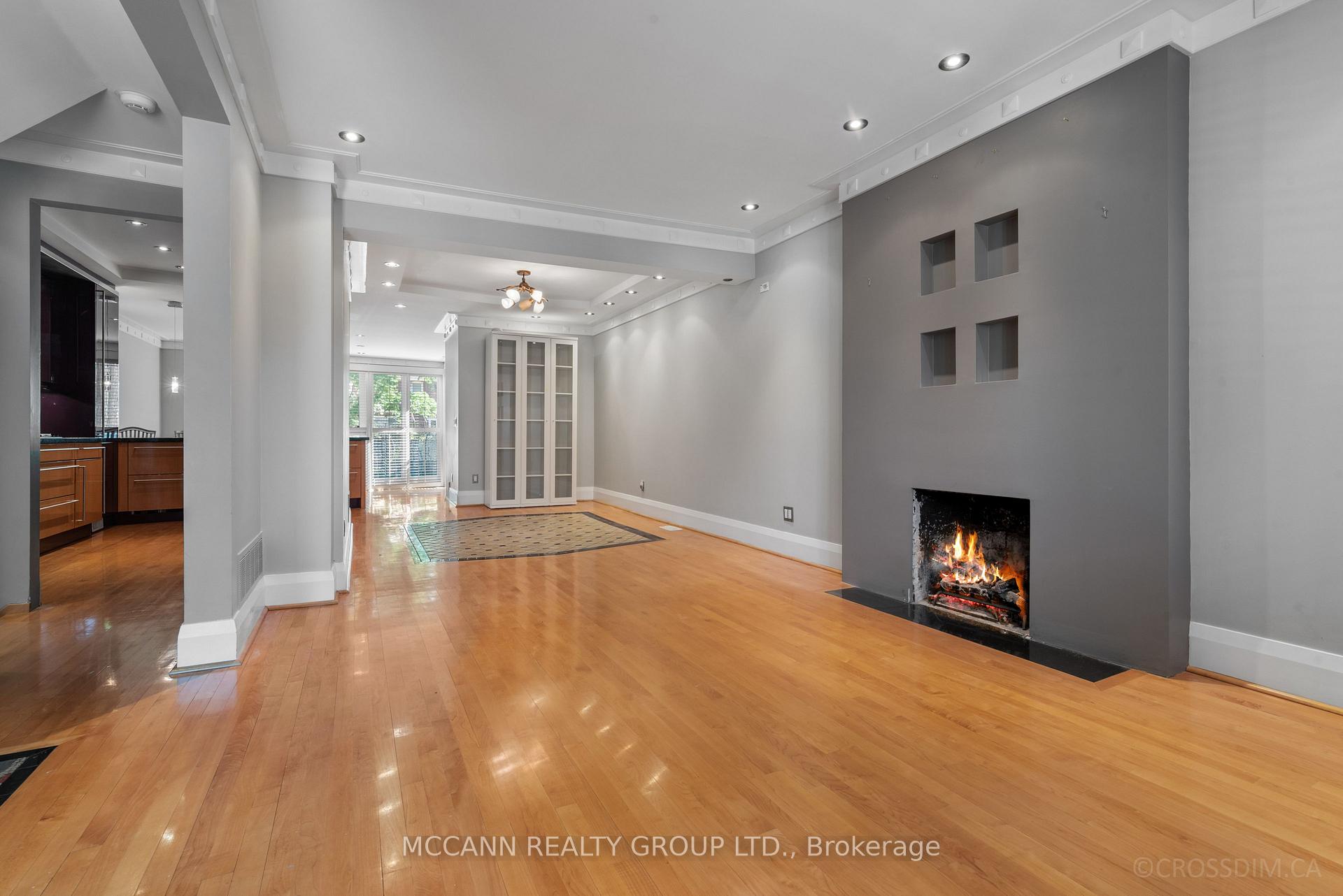 Photo 12 of 137 Old Orchard Grove, Toronto, Lawrence Park North — HOMEH