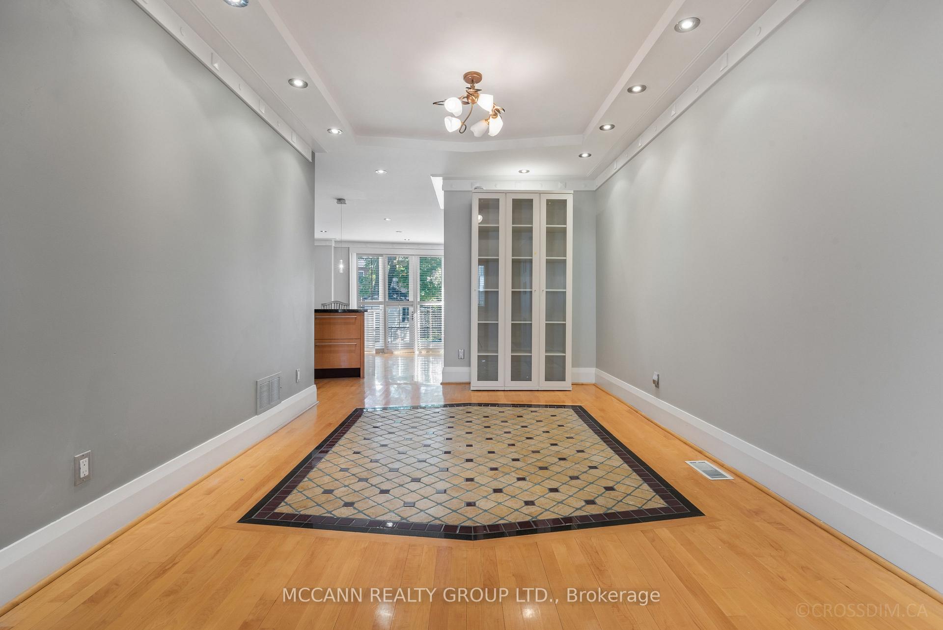 Photo 14 of 137 Old Orchard Grove, Toronto, Lawrence Park North — HOMEH