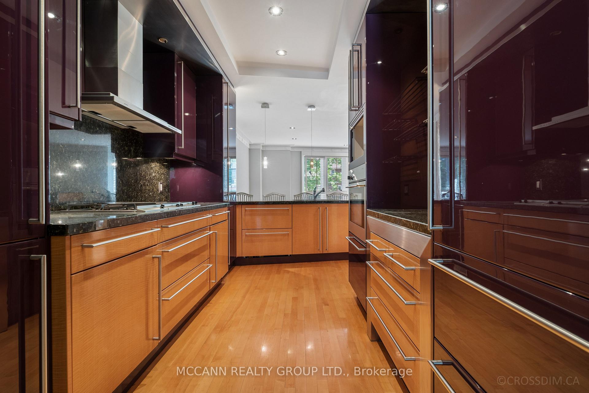 Photo 16 of 137 Old Orchard Grove, Toronto, Lawrence Park North — HOMEH