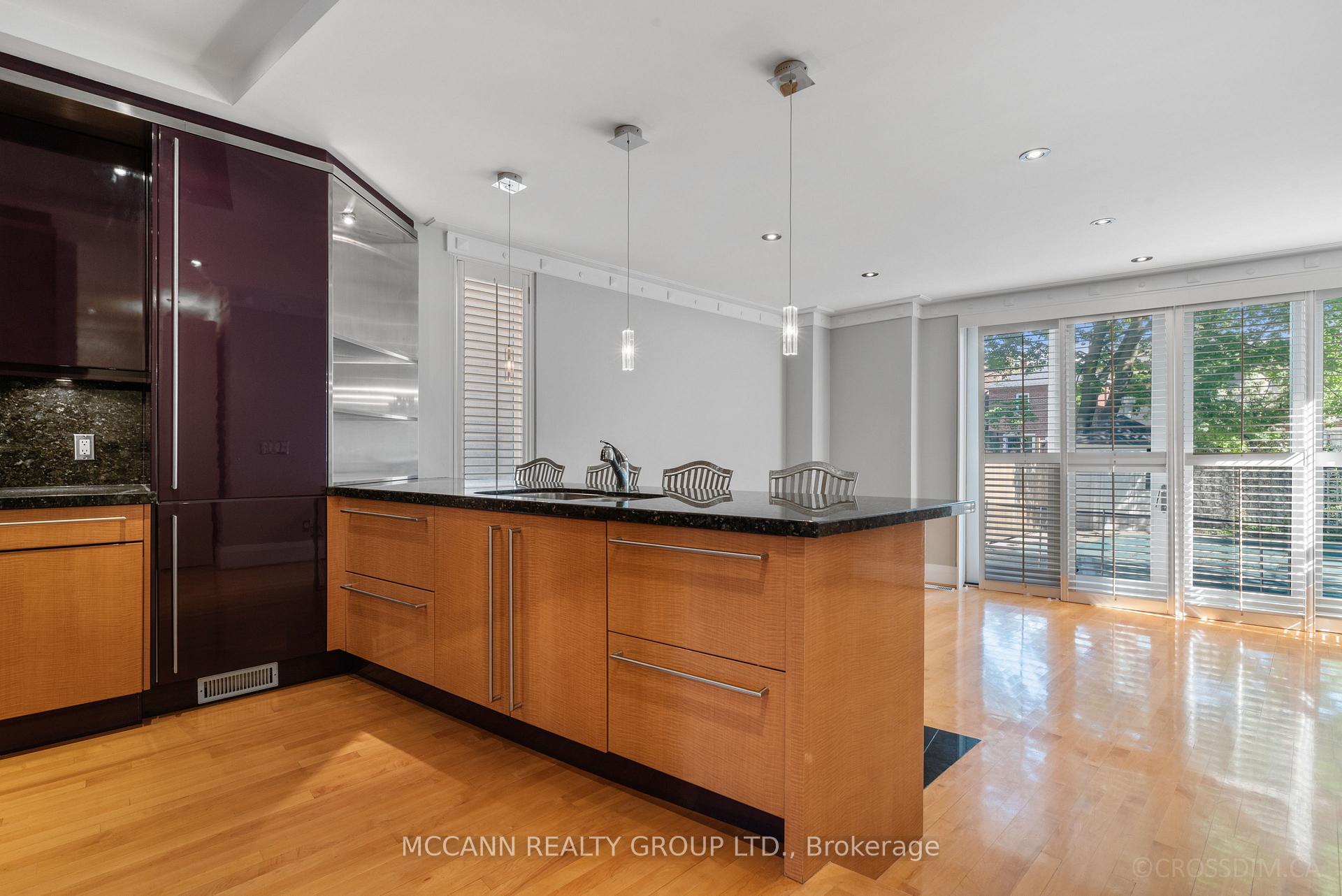 Photo 17 of 137 Old Orchard Grove, Toronto, Lawrence Park North — HOMEH