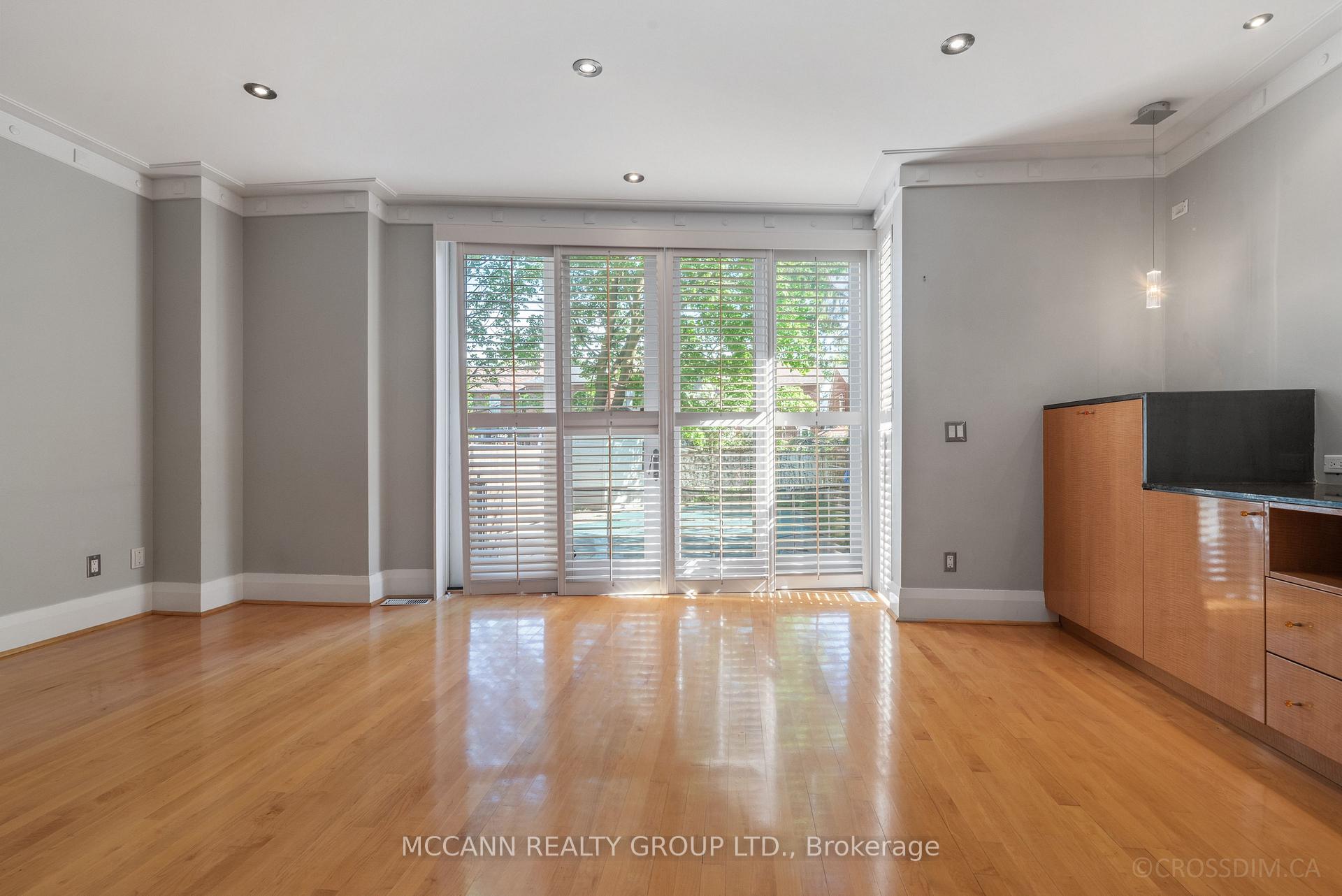 Photo 20 of 137 Old Orchard Grove, Toronto, Lawrence Park North — HOMEH