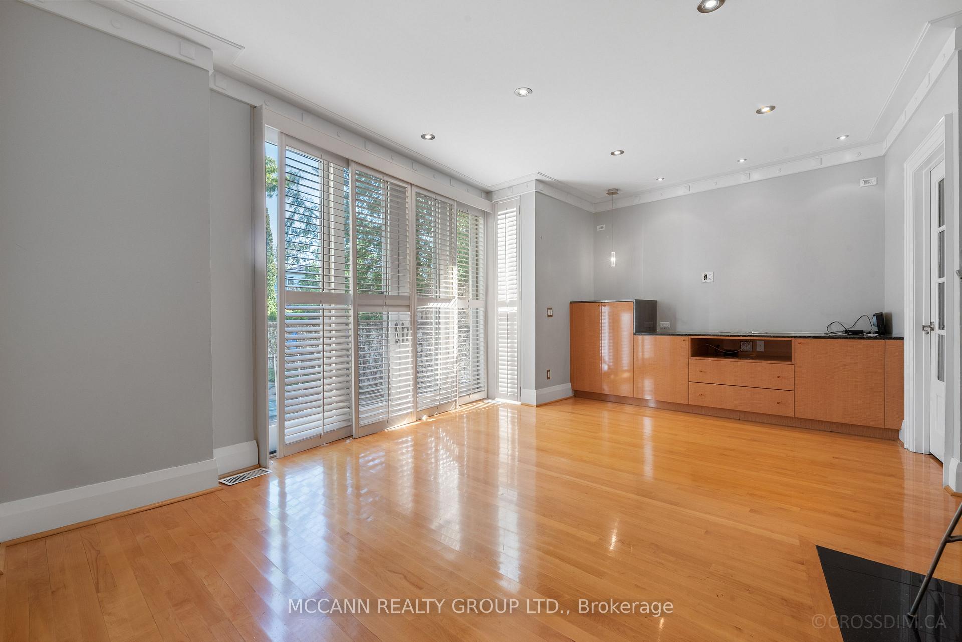 Photo 21 of 137 Old Orchard Grove, Toronto, Lawrence Park North — HOMEH