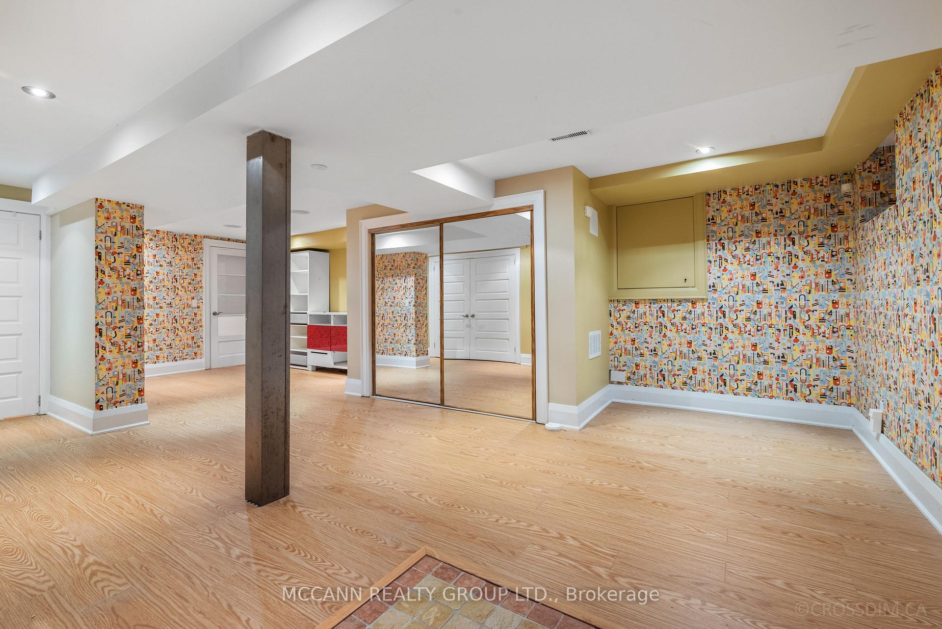 Photo 33 of 137 Old Orchard Grove, Toronto, Lawrence Park North — HOMEH