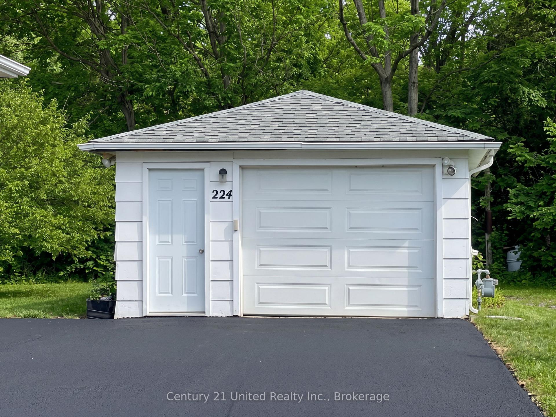 Photo 5 of 224 Nickerson Drive, Cobourg — HOMEH
