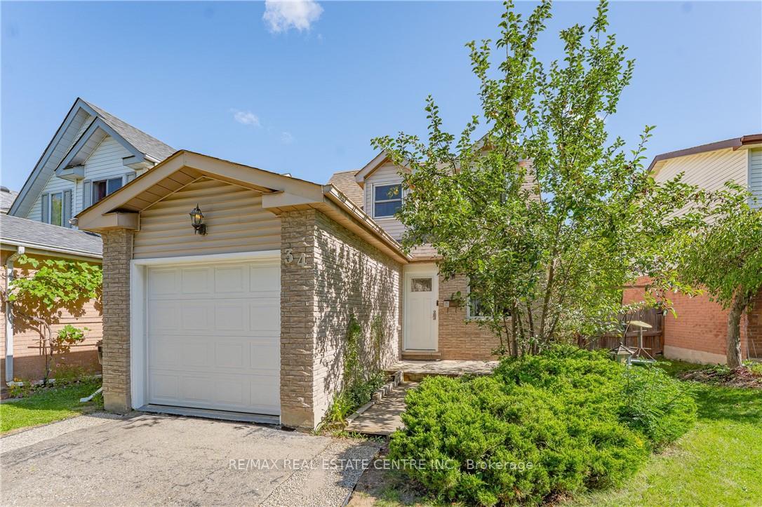 Photo 4 of 34 Camrose Court, Kitchener, Victoria Hills — HOMEH