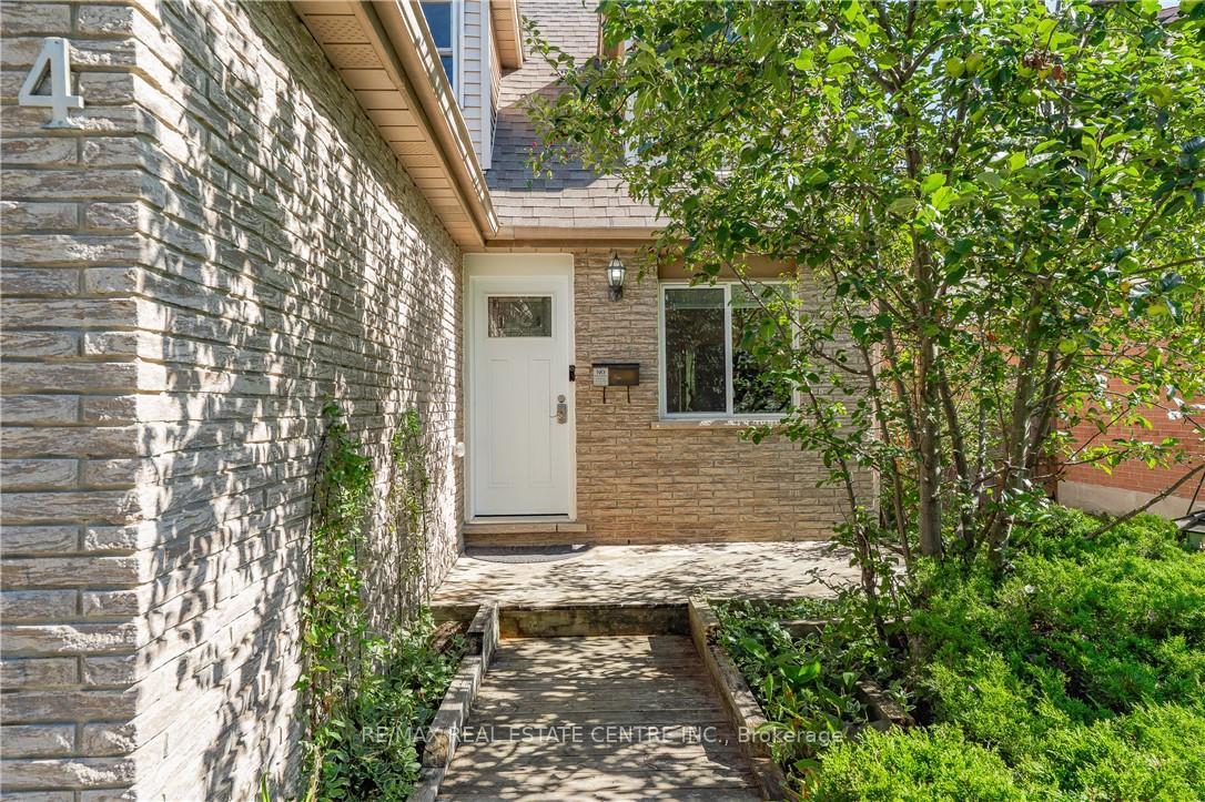 Photo 5 of 34 Camrose Court, Kitchener, Victoria Hills — HOMEH