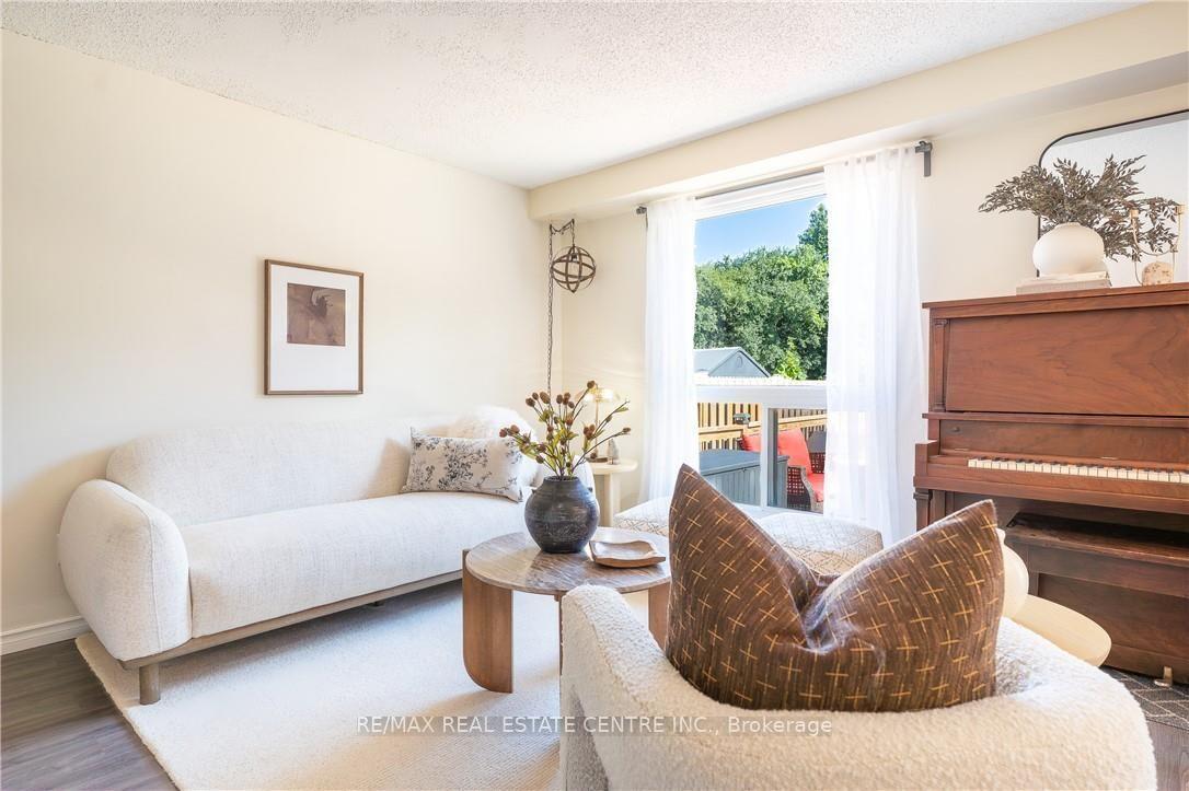 Photo 20 of 34 Camrose Court, Kitchener, Victoria Hills — HOMEH