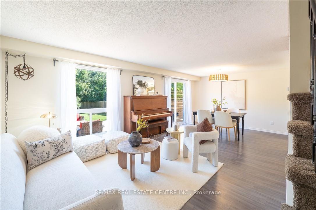 Photo 22 of 34 Camrose Court, Kitchener, Victoria Hills — HOMEH