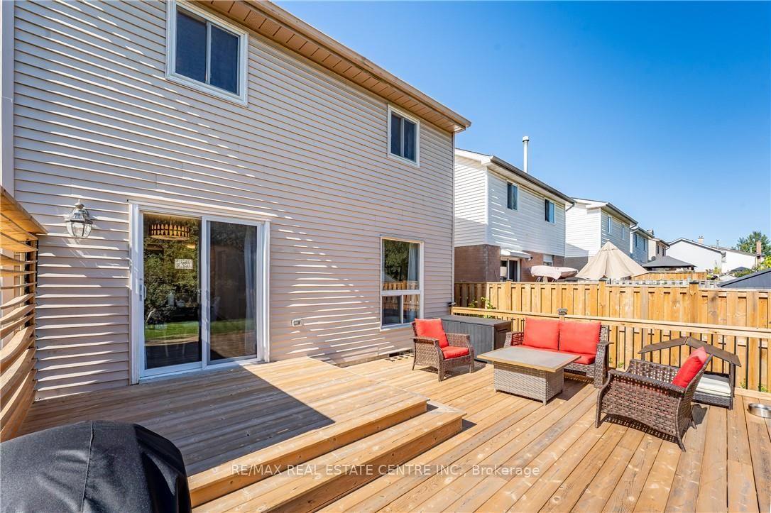Photo 32 of 34 Camrose Court, Kitchener, Victoria Hills — HOMEH