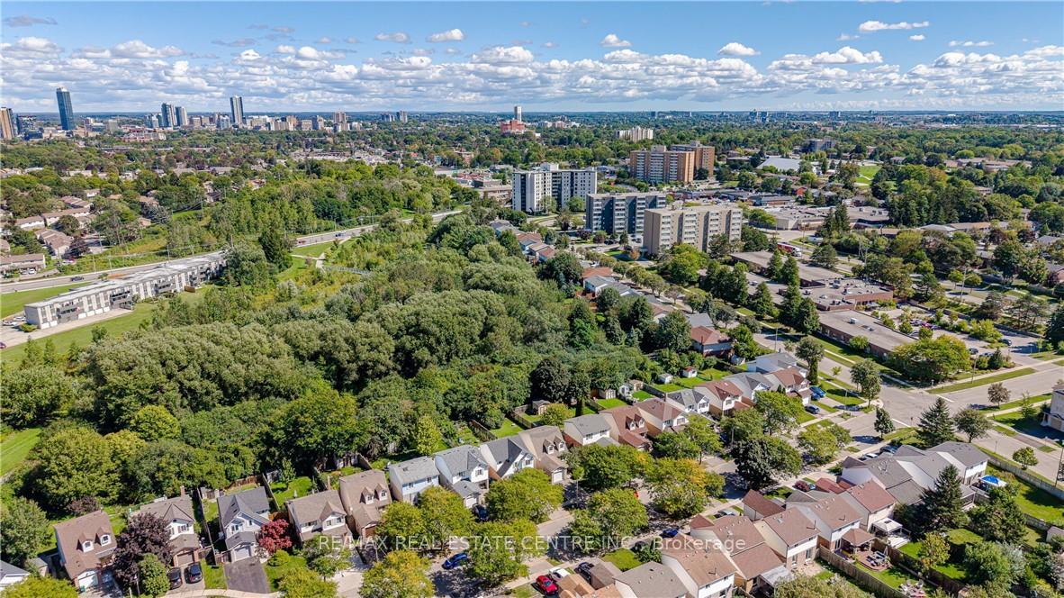 Photo 42 of 34 Camrose Court, Kitchener, Victoria Hills — HOMEH