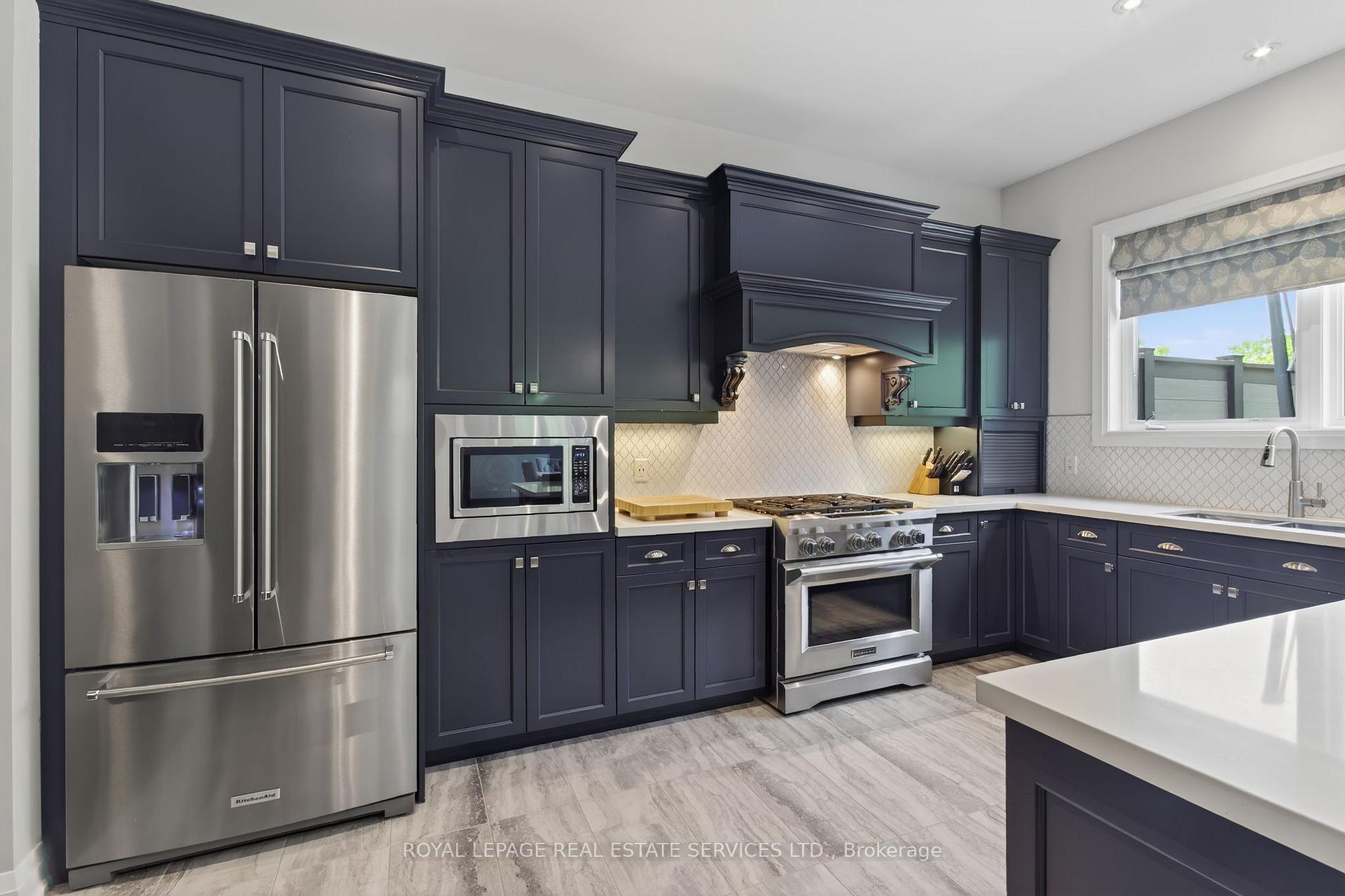 Photo 9 of 31 Dorr Court, Hamilton, Meadowlands — HOMEH