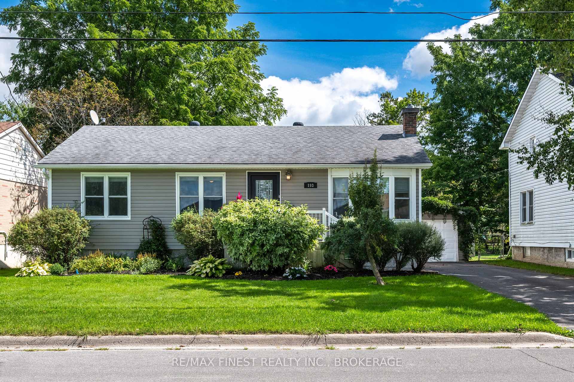 Photo 2 of 193 Hawthorne Avenue, Kingston, West of Sir John A. Blvd — HOMEH
