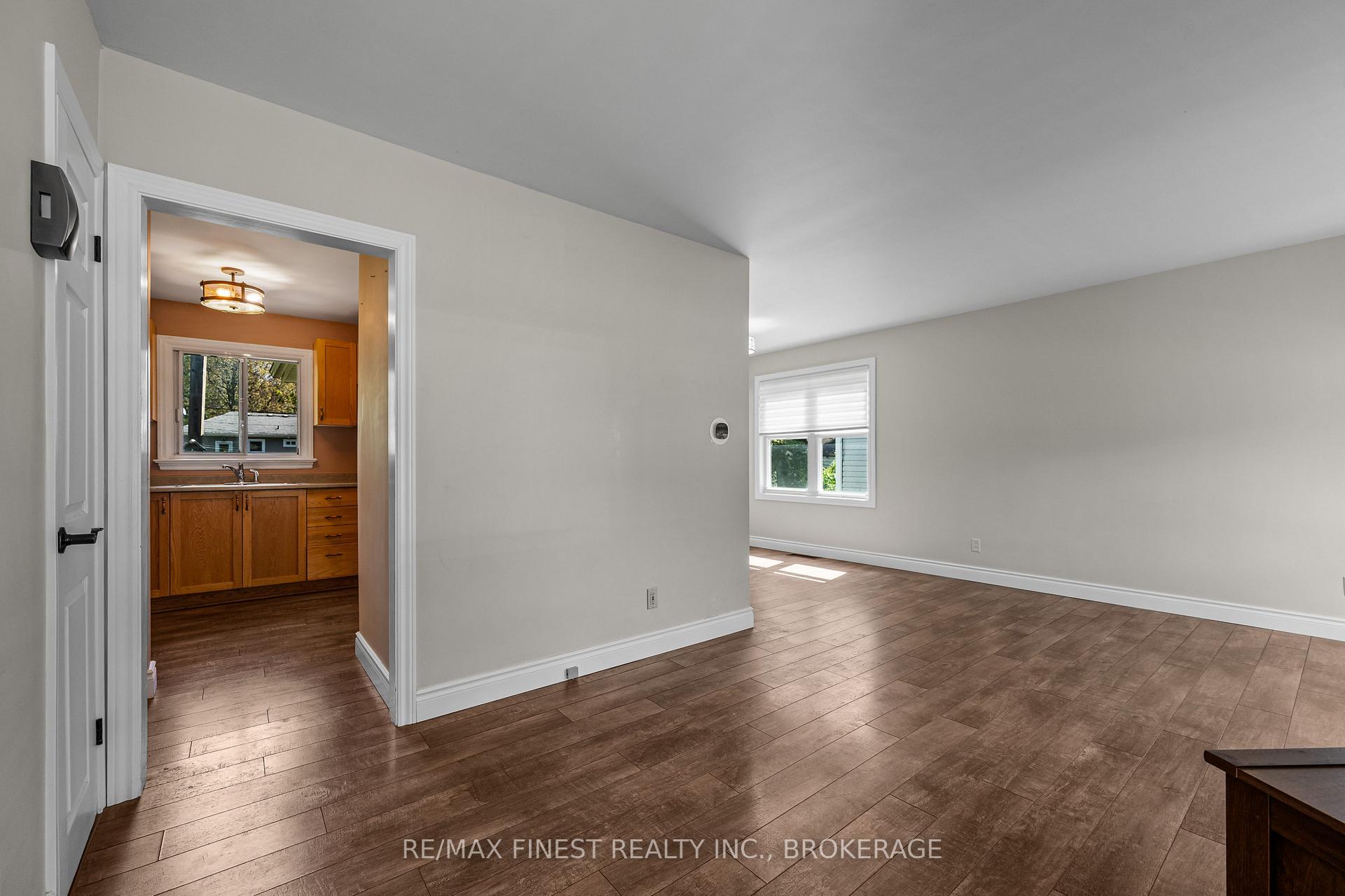 Photo 6 of 193 Hawthorne Avenue, Kingston, West of Sir John A. Blvd — HOMEH