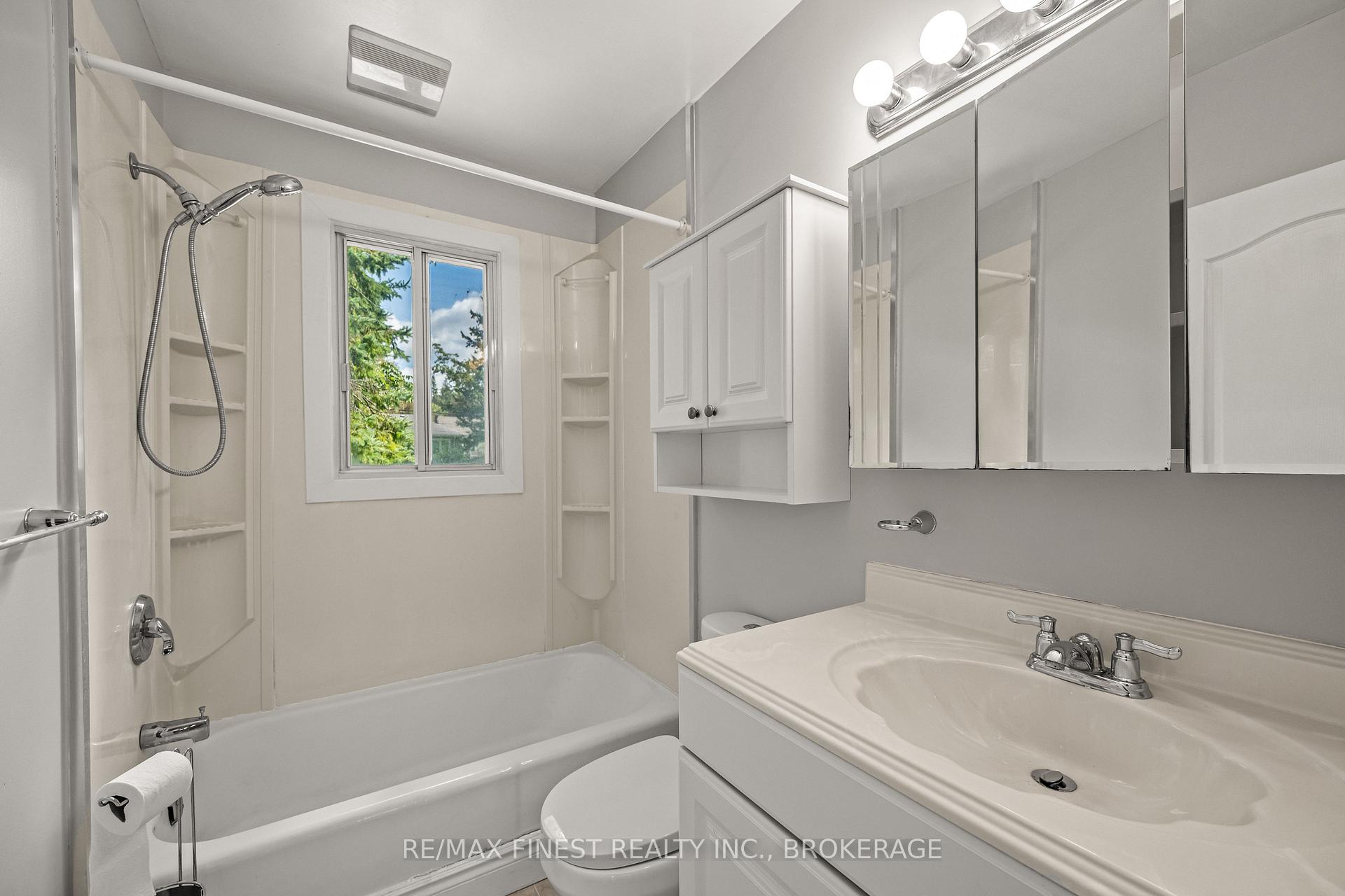 Photo 13 of 193 Hawthorne Avenue, Kingston, West of Sir John A. Blvd — HOMEH