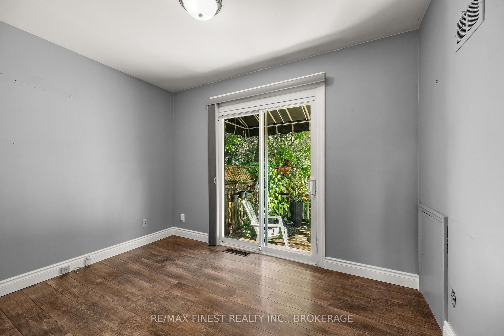 Photo 14 of 193 Hawthorne Avenue, Kingston, West of Sir John A. Blvd — HOMEH