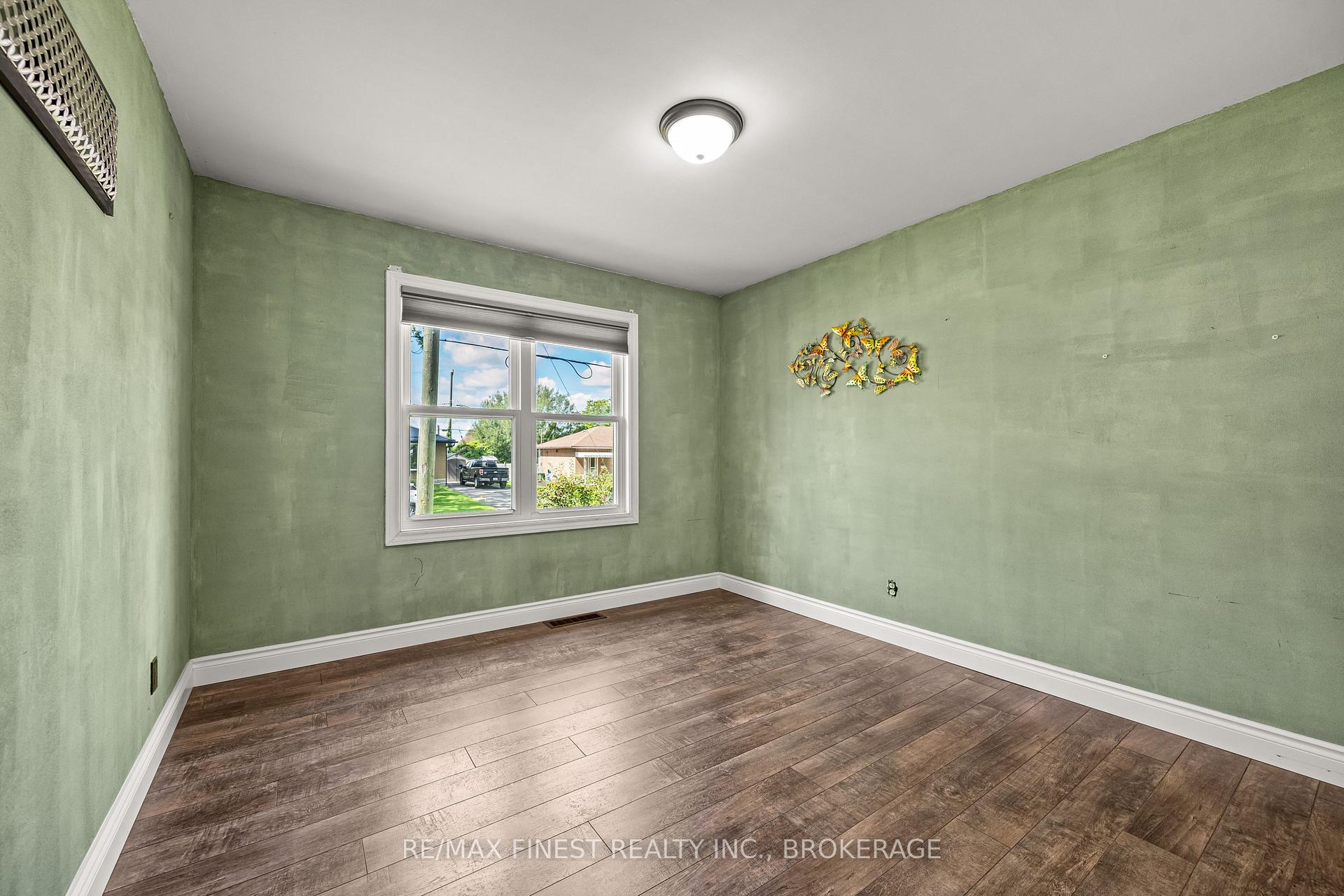 Photo 16 of 193 Hawthorne Avenue, Kingston, West of Sir John A. Blvd — HOMEH