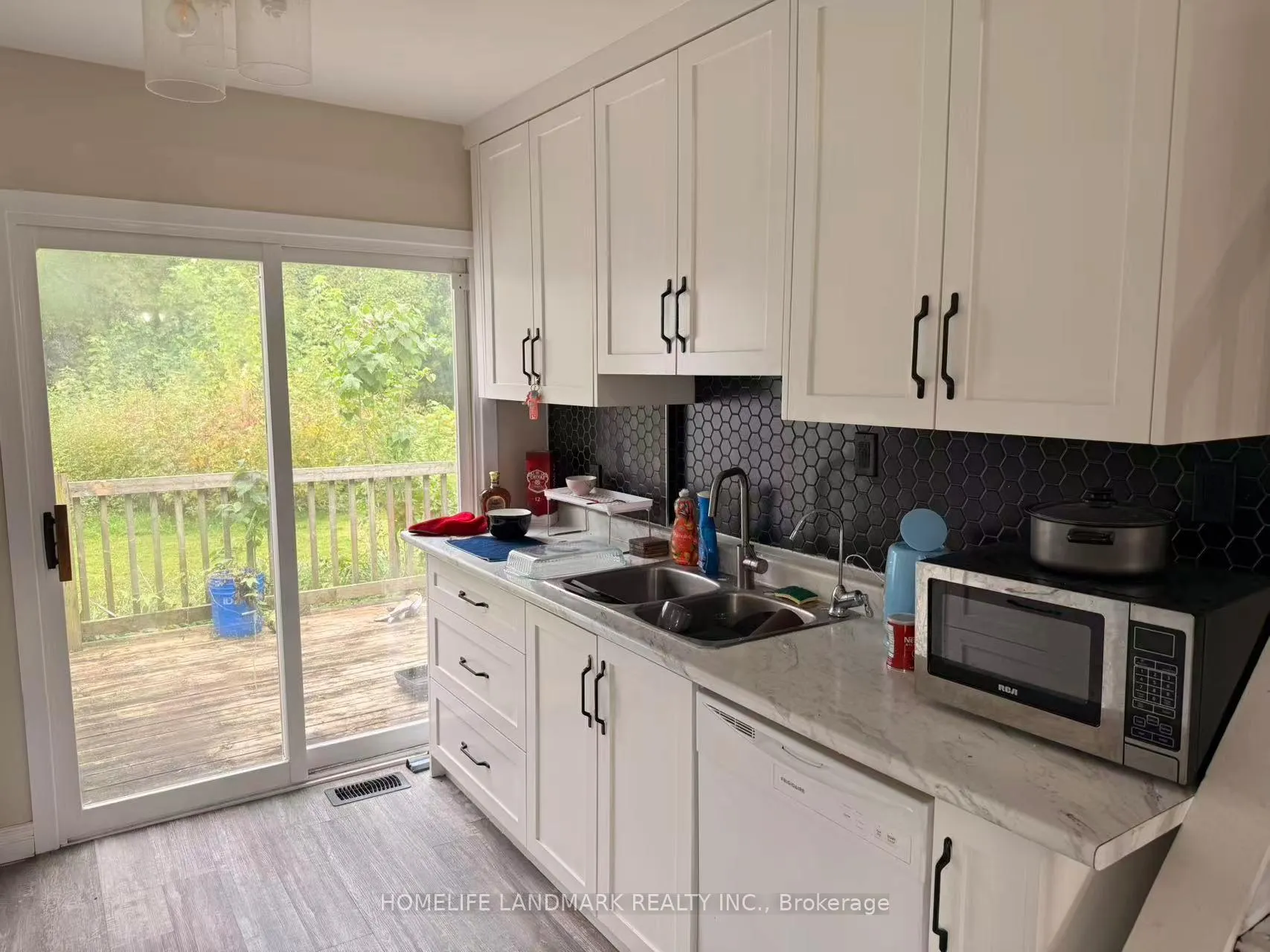 Photo 3 of 318 The Queensway, Georgina, Keswick South — HOMEH