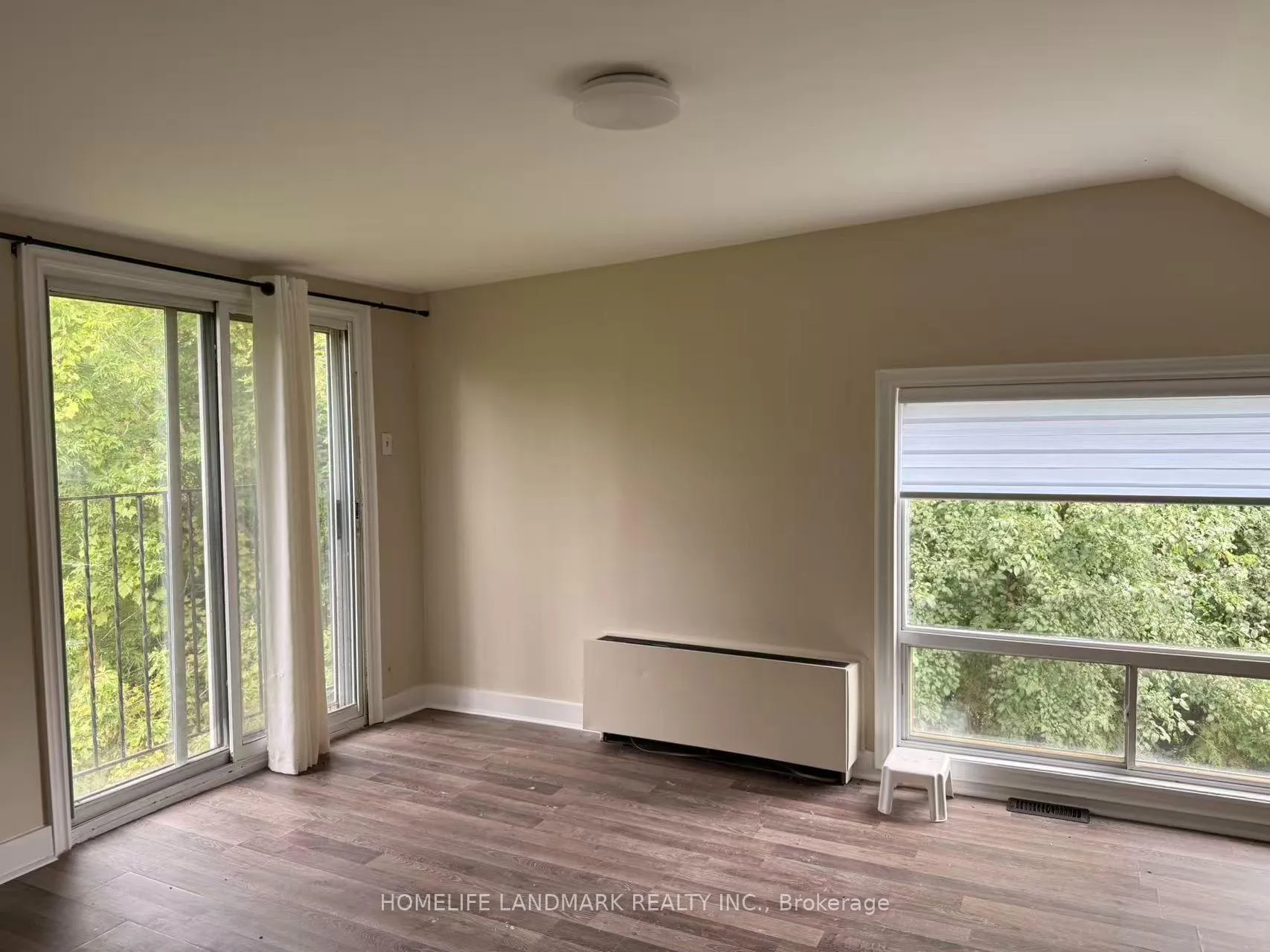 Photo 10 of 318 The Queensway, Georgina, Keswick South — HOMEH