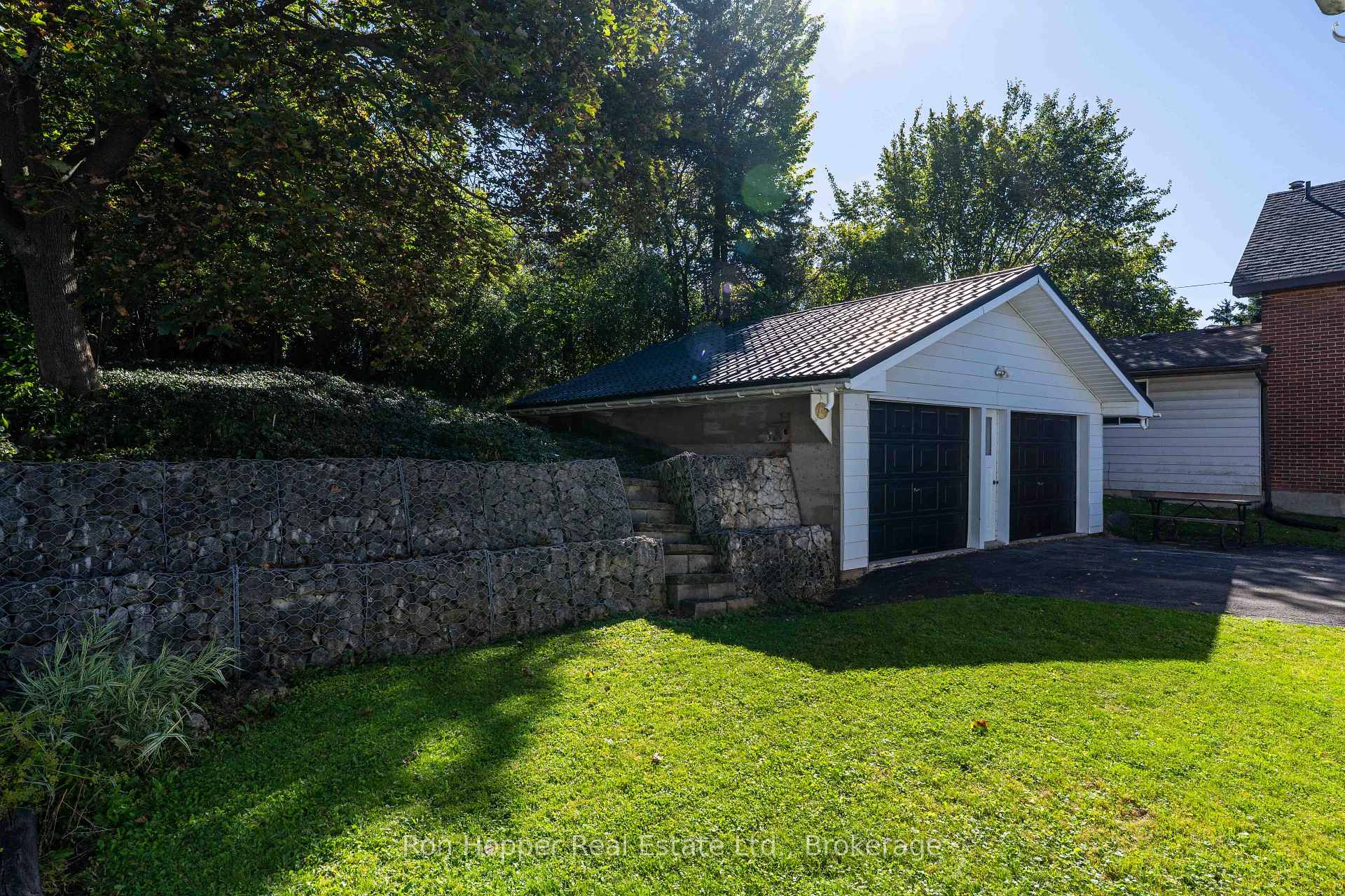 Photo 10 of 775 8th Avenue E, Owen Sound — HOMEH