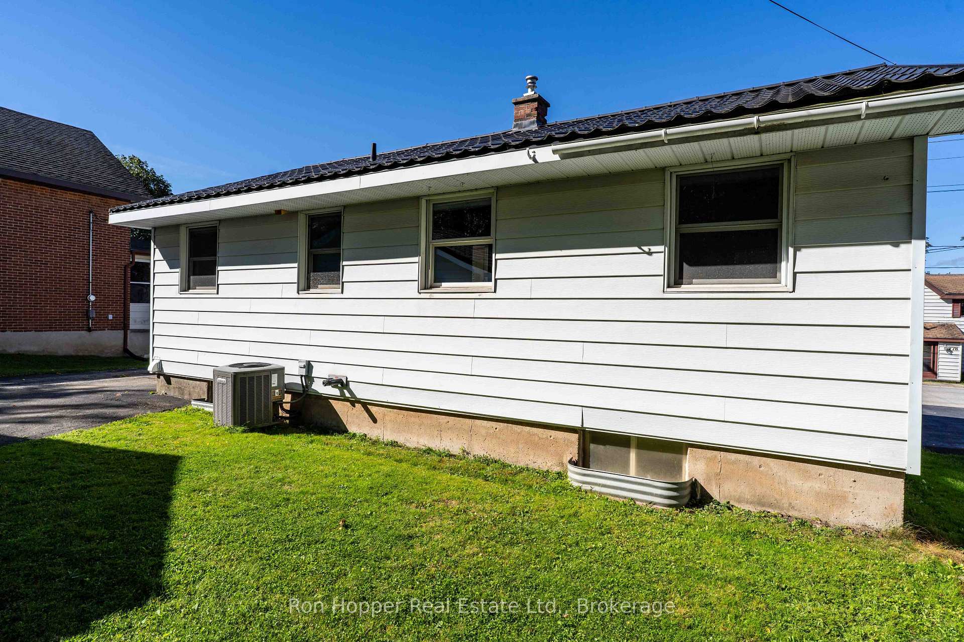 Photo 11 of 775 8th Avenue E, Owen Sound — HOMEH