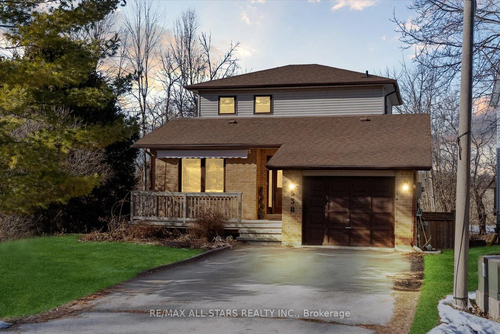 Photo 5 of 538 Highland Crescent, Brock, Beaverton — HOMEH