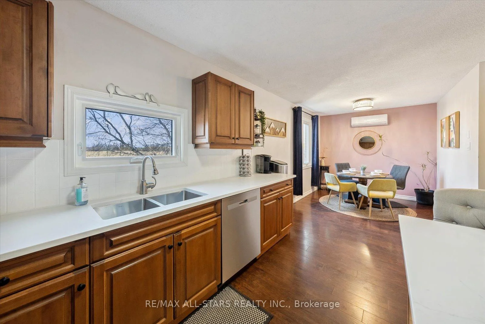 Photo 26 of 538 Highland Crescent, Brock, Beaverton — HOMEH