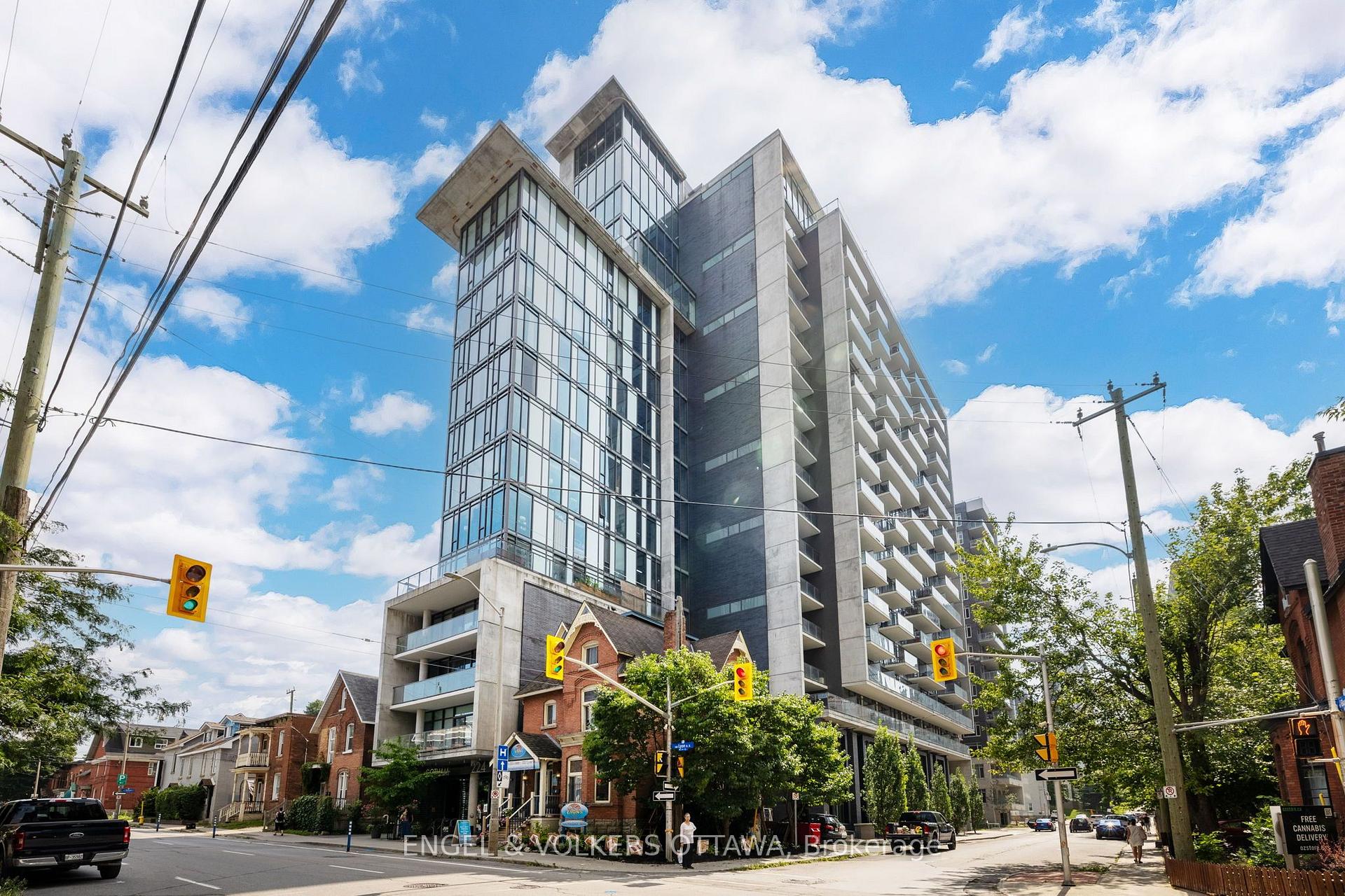 Front of Unit 1316, 224 Lyon Street N