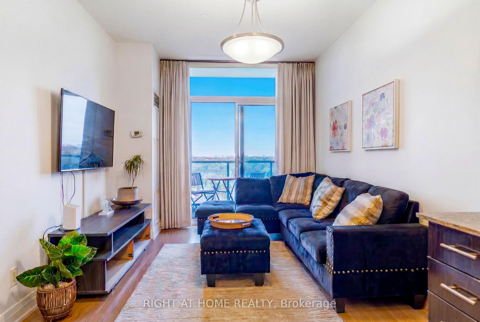 Photo 10 of Unit 815, 7167 Yonge Street, Markham, Grandview — HOMEH