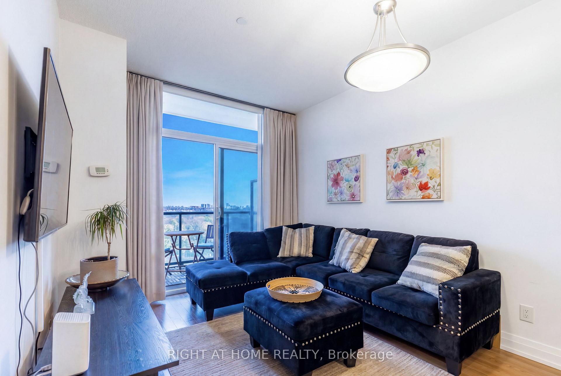 Photo 11 of Unit 815, 7167 Yonge Street, Markham, Grandview — HOMEH