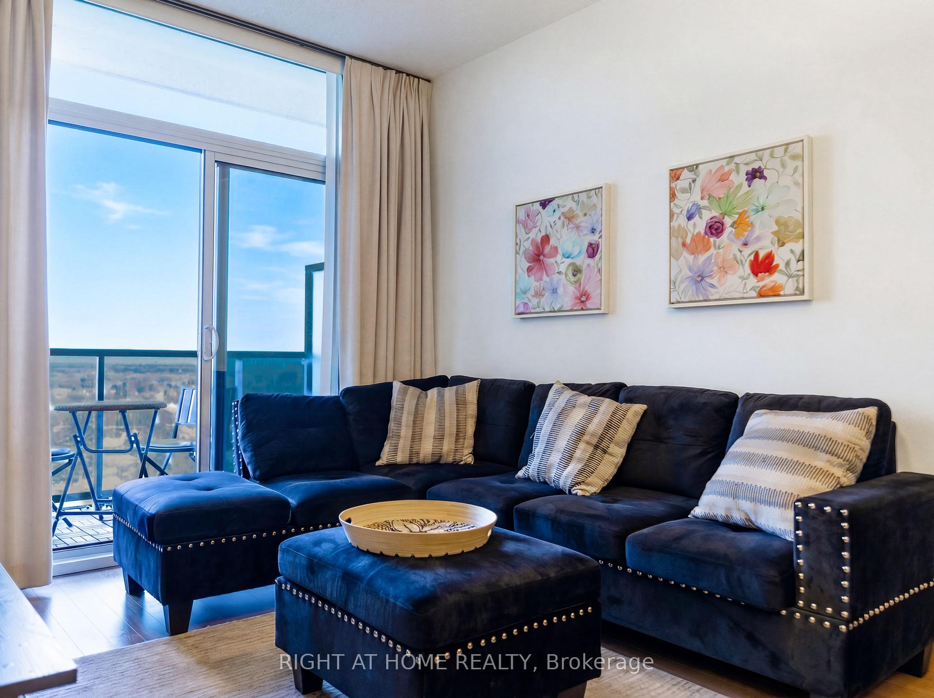 Photo 13 of Unit 815, 7167 Yonge Street, Markham, Grandview — HOMEH