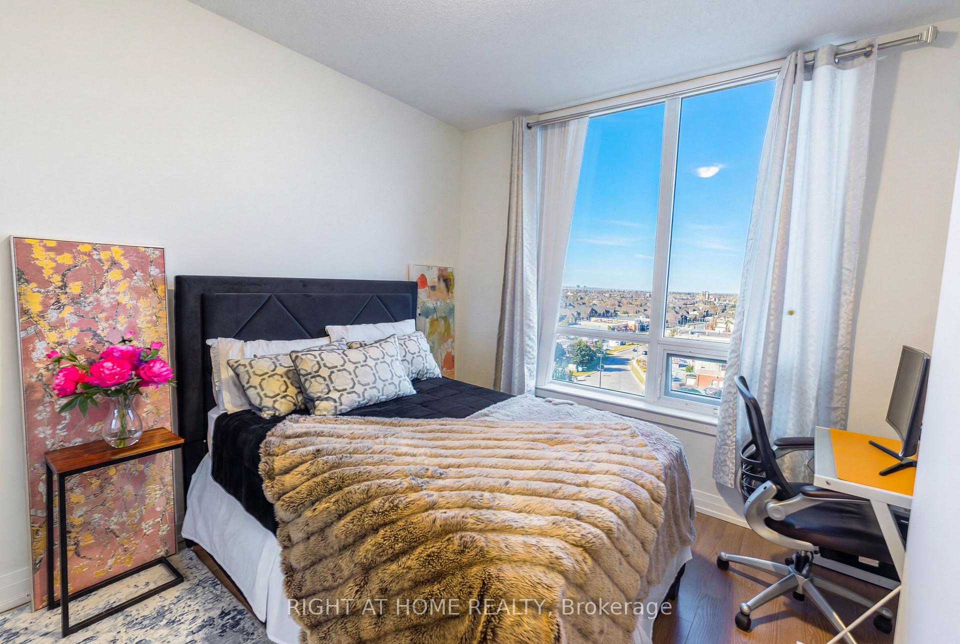 Photo 16 of Unit 815, 7167 Yonge Street, Markham, Grandview — HOMEH