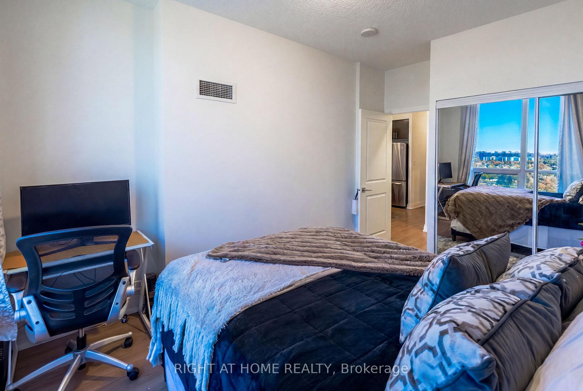Photo 18 of Unit 815, 7167 Yonge Street, Markham, Grandview — HOMEH