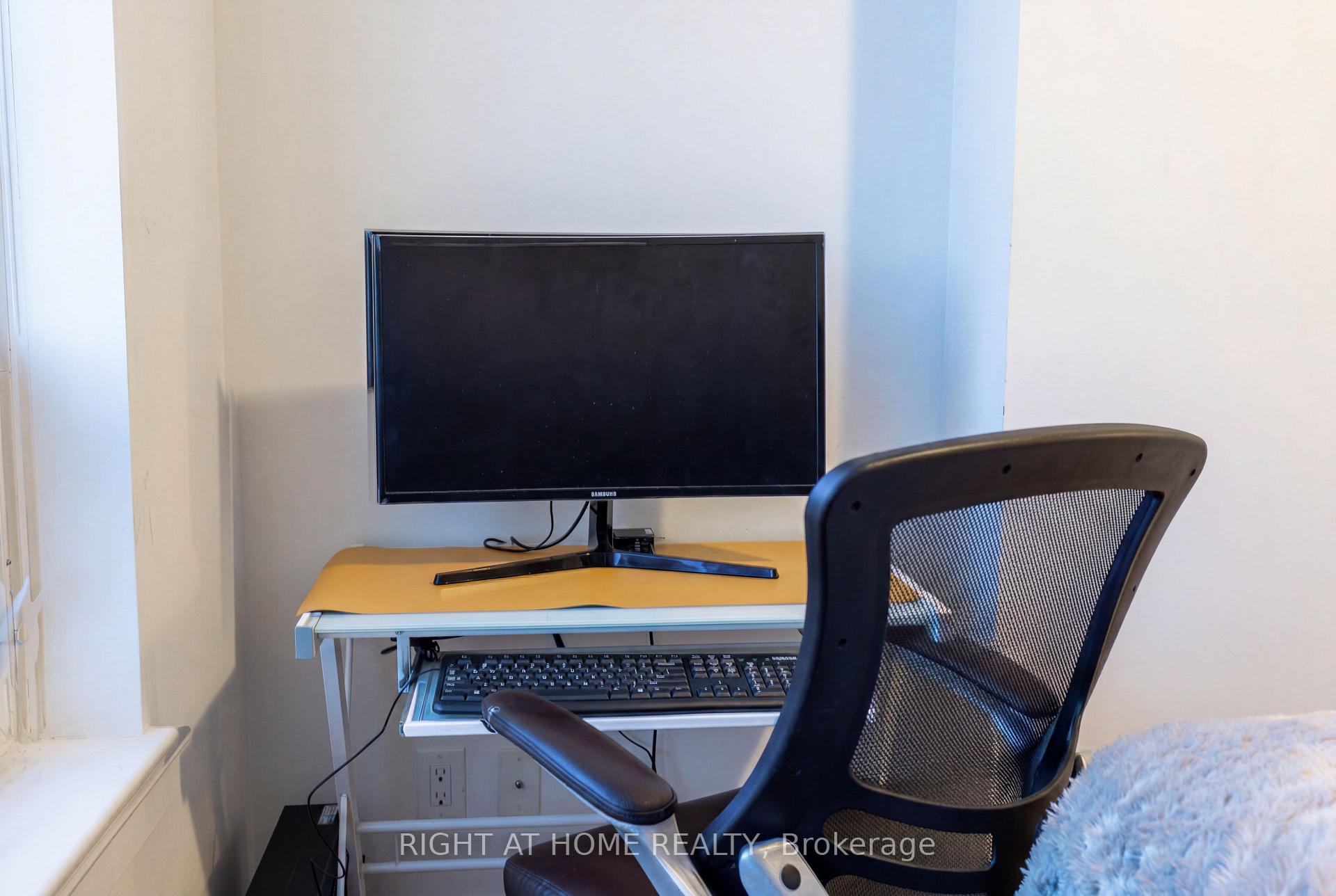 Photo 19 of Unit 815, 7167 Yonge Street, Markham, Grandview — HOMEH