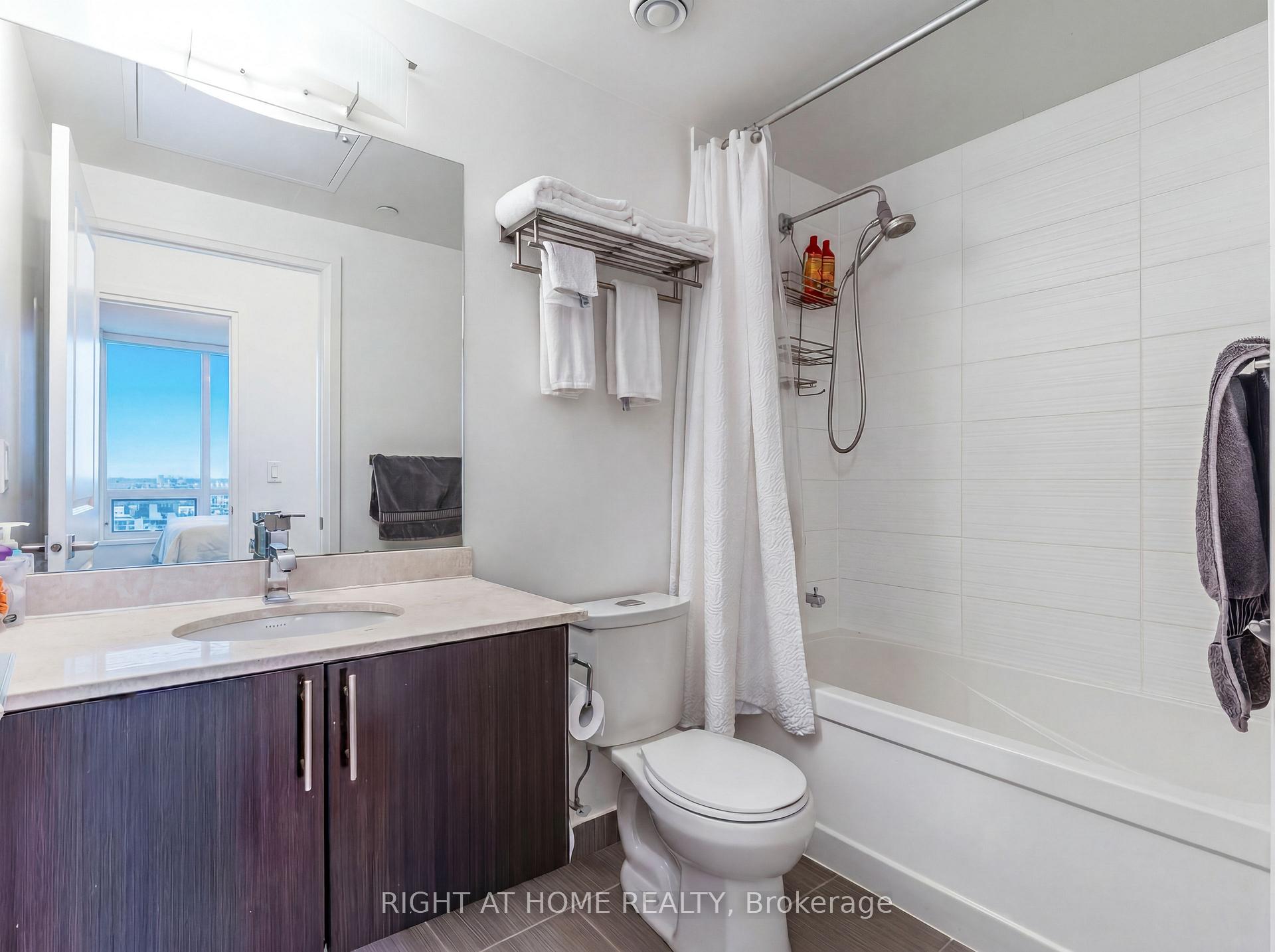 Photo 23 of Unit 815, 7167 Yonge Street, Markham, Grandview — HOMEH