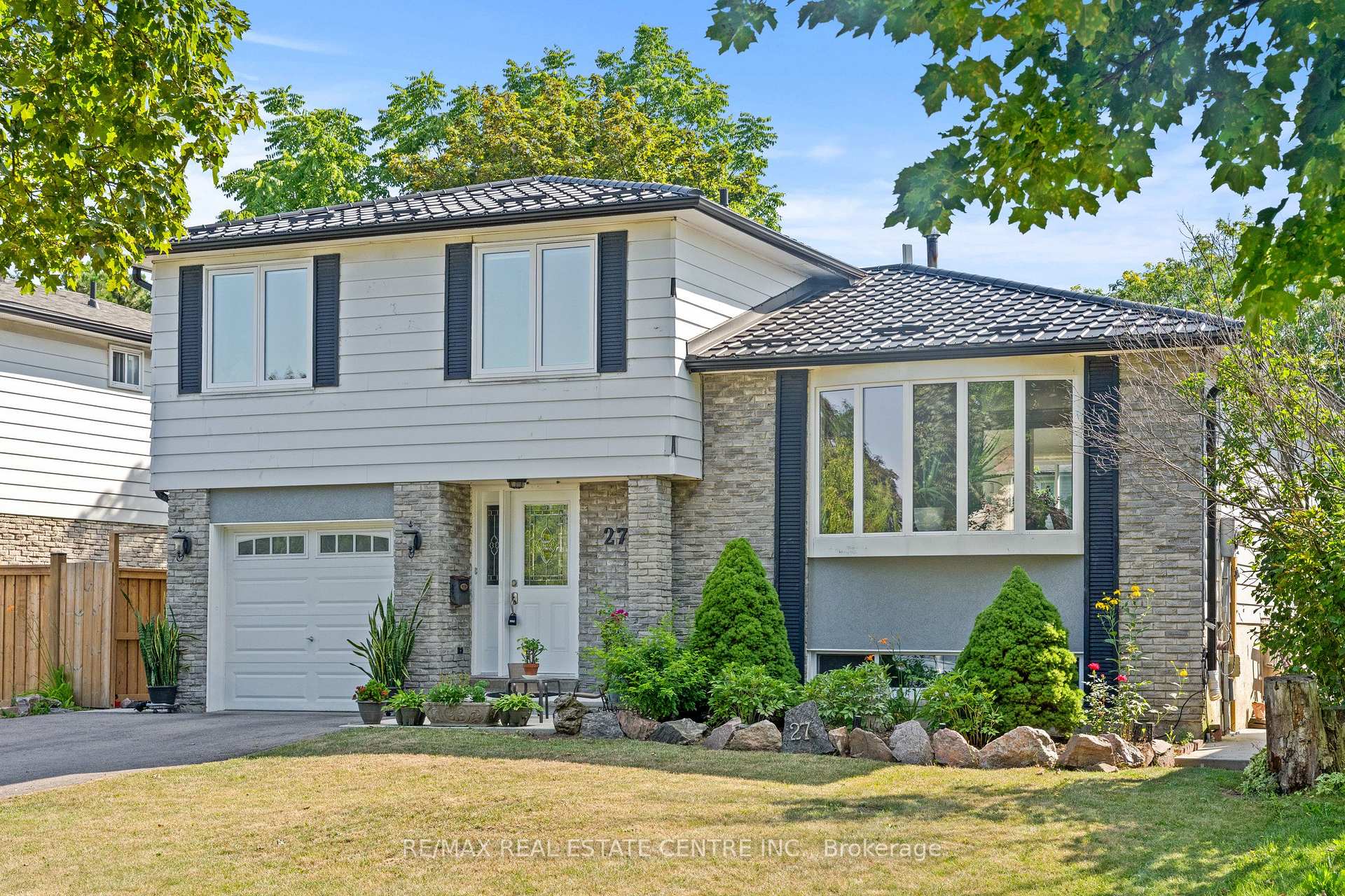 Photo 2 of 27 Jefferson Road, Brampton, Northgate — HOMEH