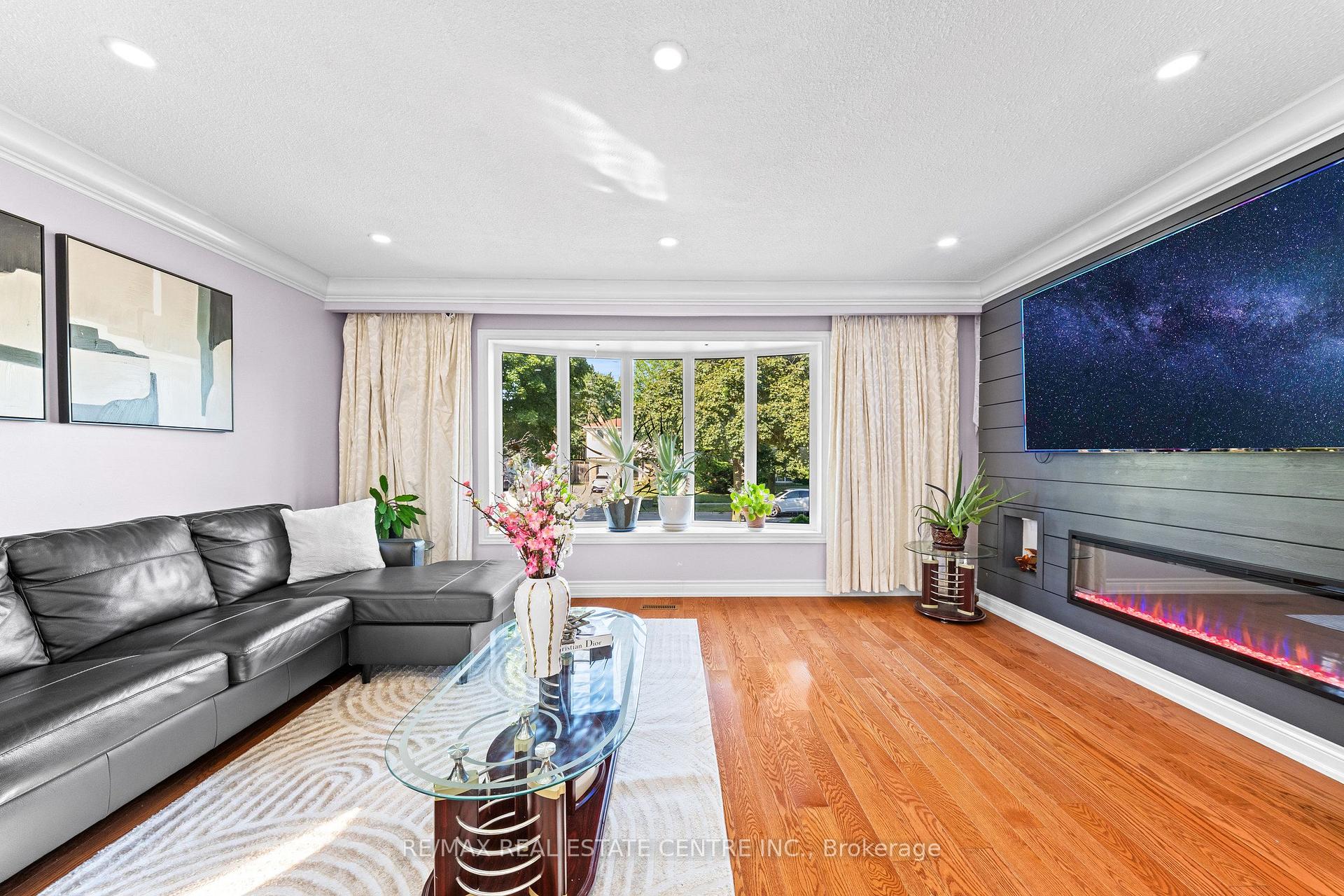 Photo 9 of 27 Jefferson Road, Brampton, Northgate — HOMEH