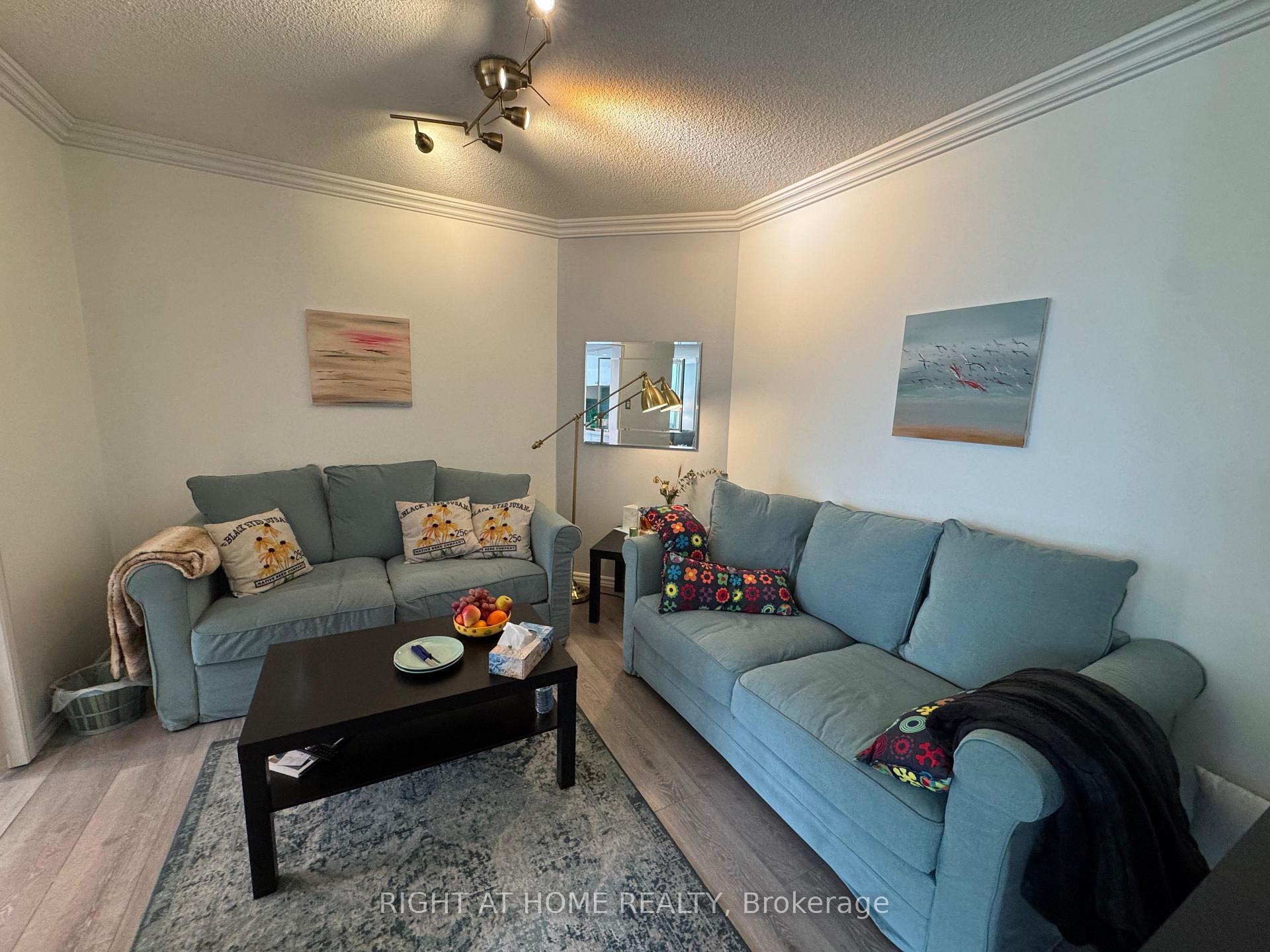 Photo 13 of Unit 210, 7250 Yonge Street, Vaughan, Crestwood-Springfarm-Yorkhill — HOMEH